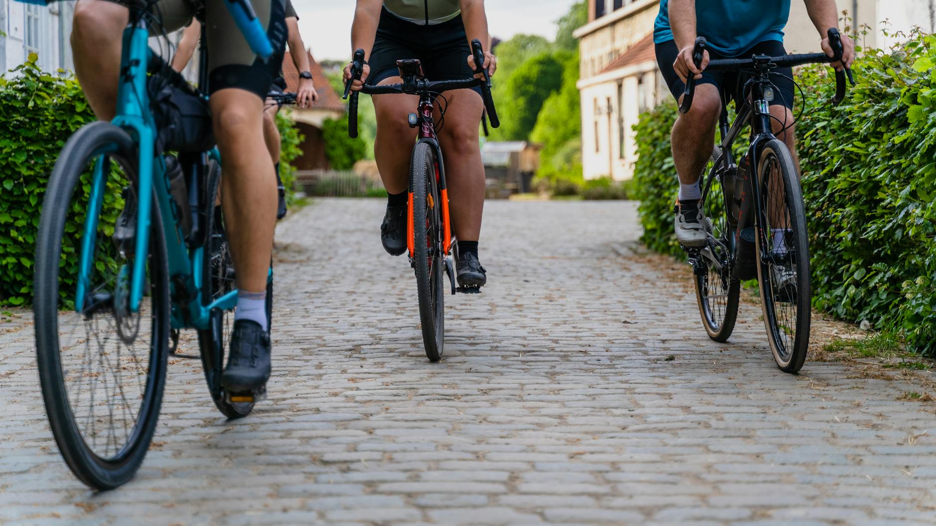 Go Bike Montreal Festival brings Tour la Nuit and Tour de l'Île this weekend