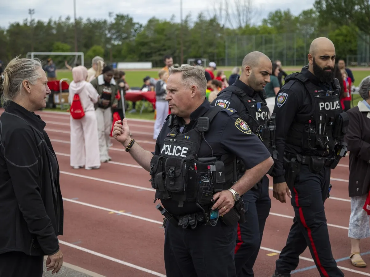 Two stabbed at Mooney's Bay; police search for suspects