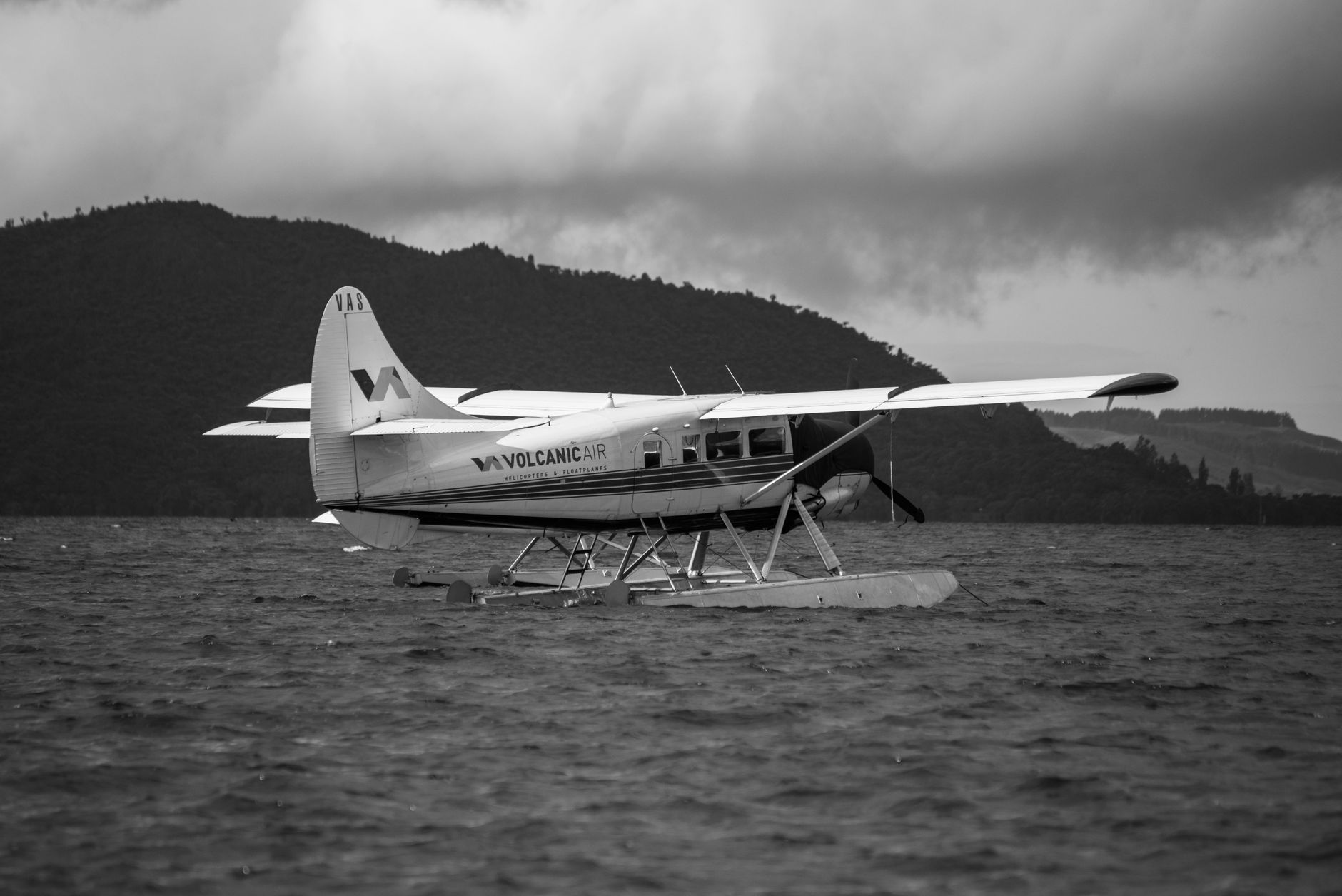 Float plane crashes near San Juan Islands; 11 survive fiery impact south of Metro Vancouver