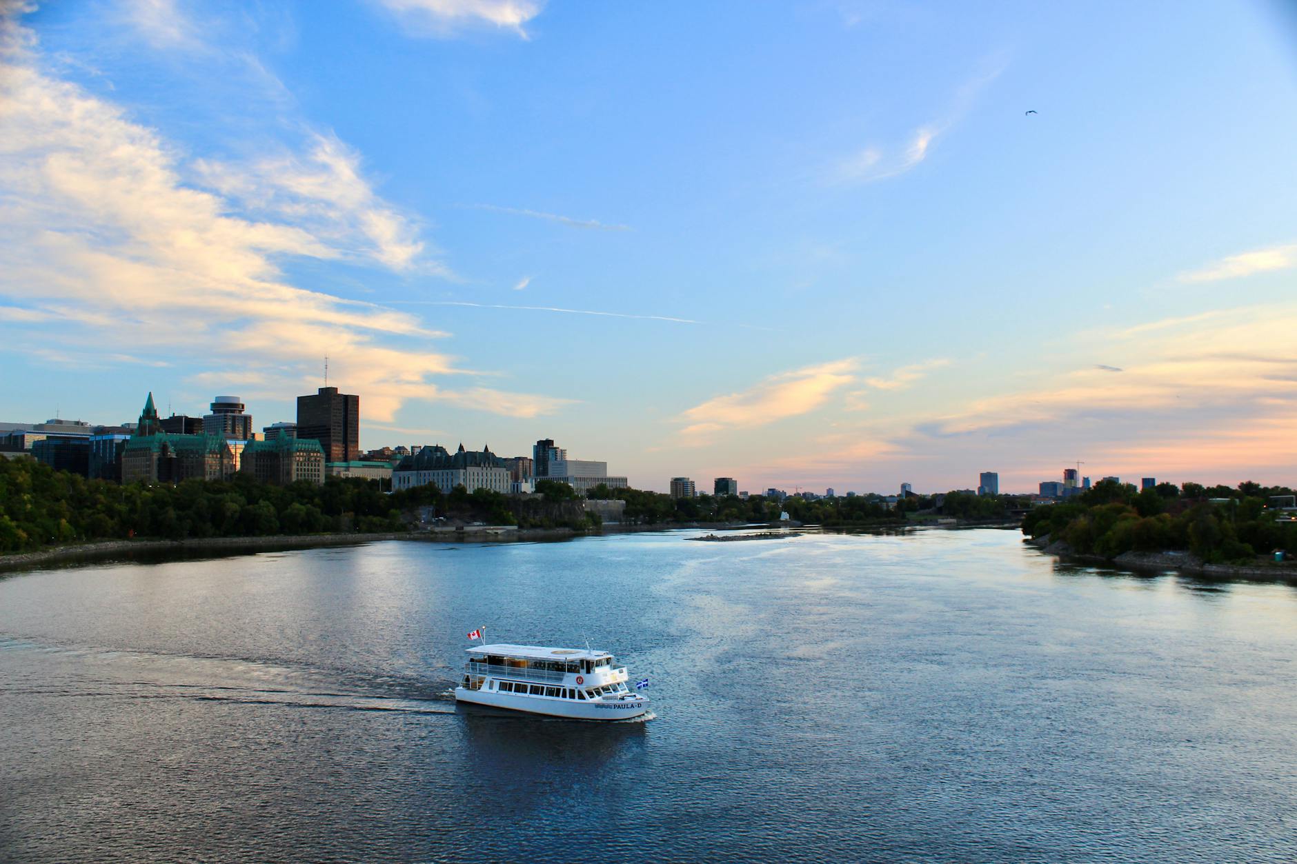 Child dies after being pulled from Rideau River