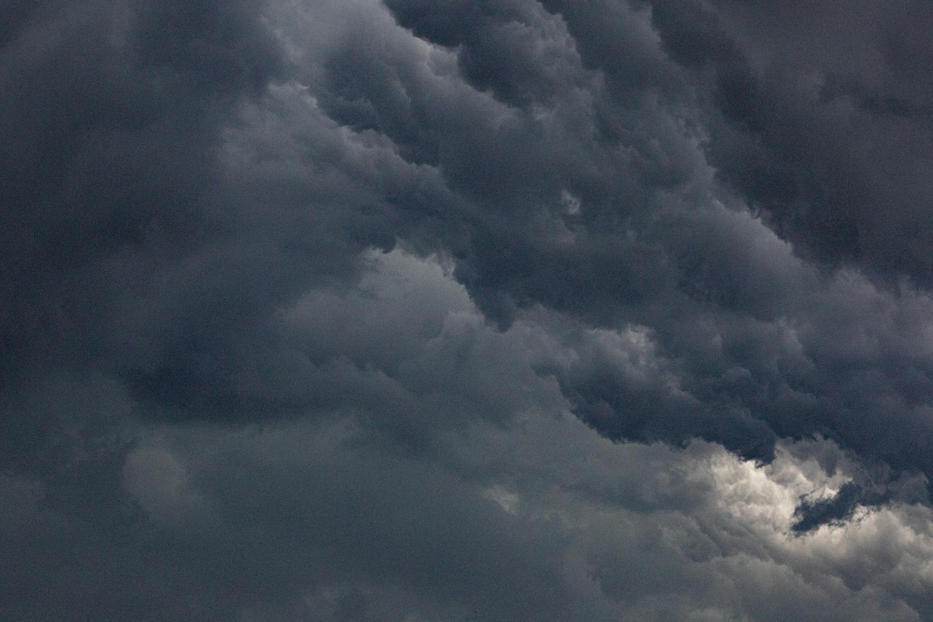 Severe thunderstorms threaten Alberta foothills and east
