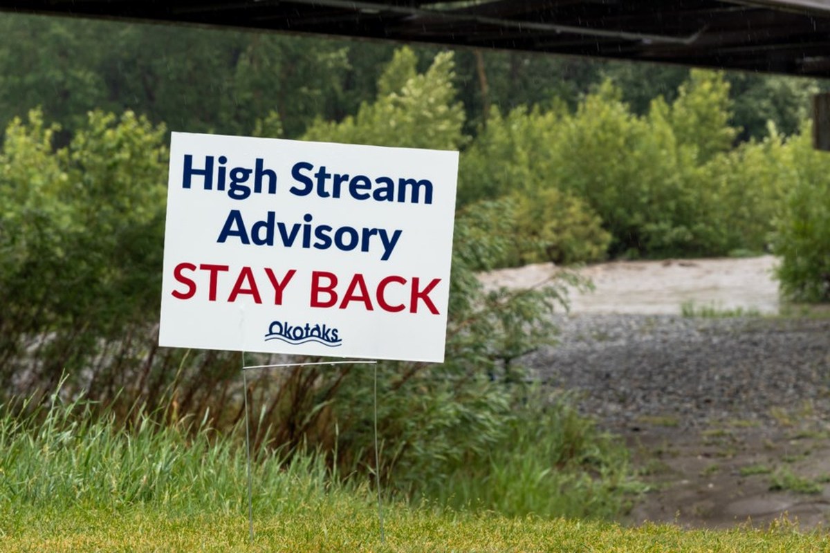 Heavy rain pounds Okotoks as streamflow rises