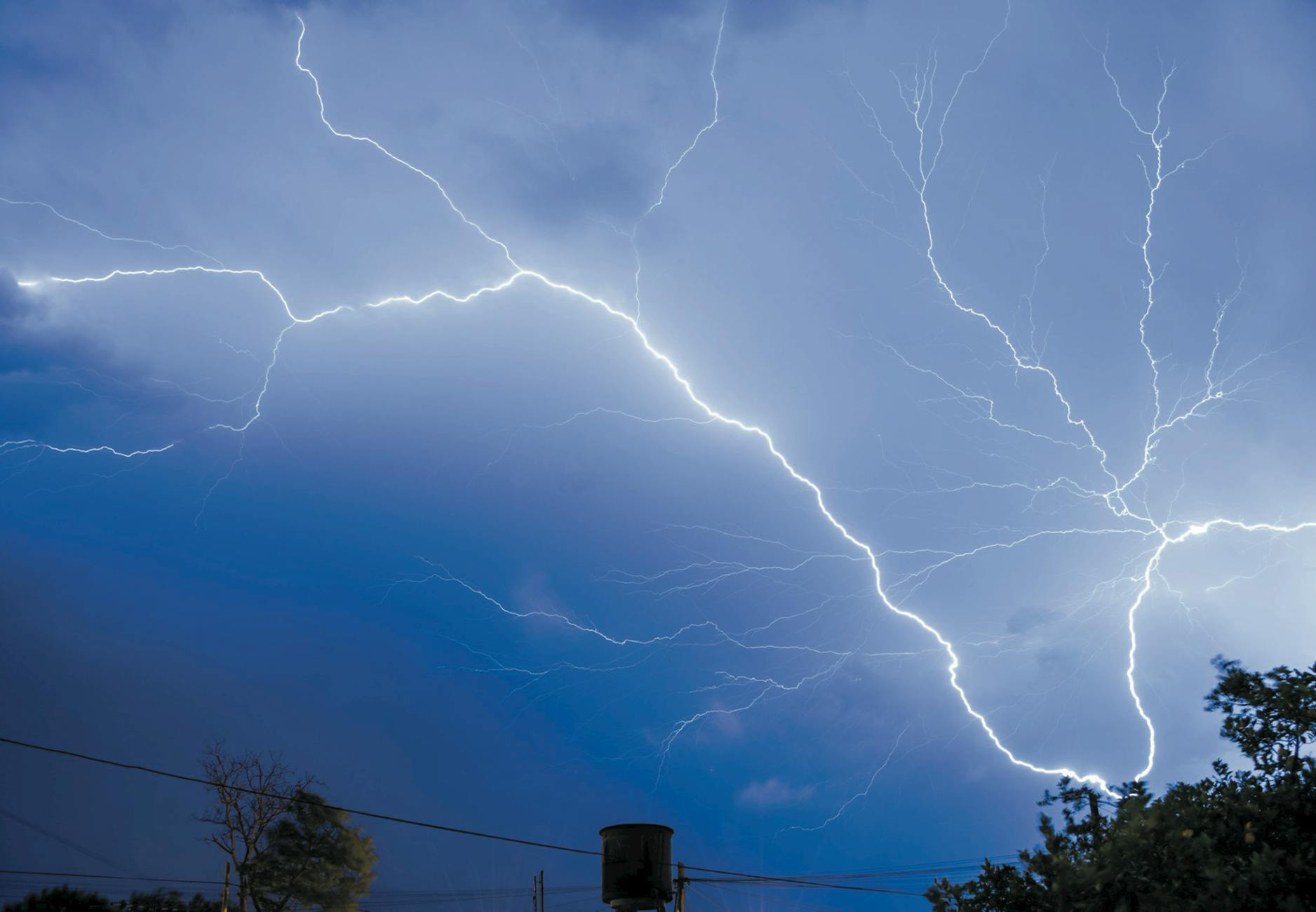 Power restored after severe storms hit 60,000 Quebec homes