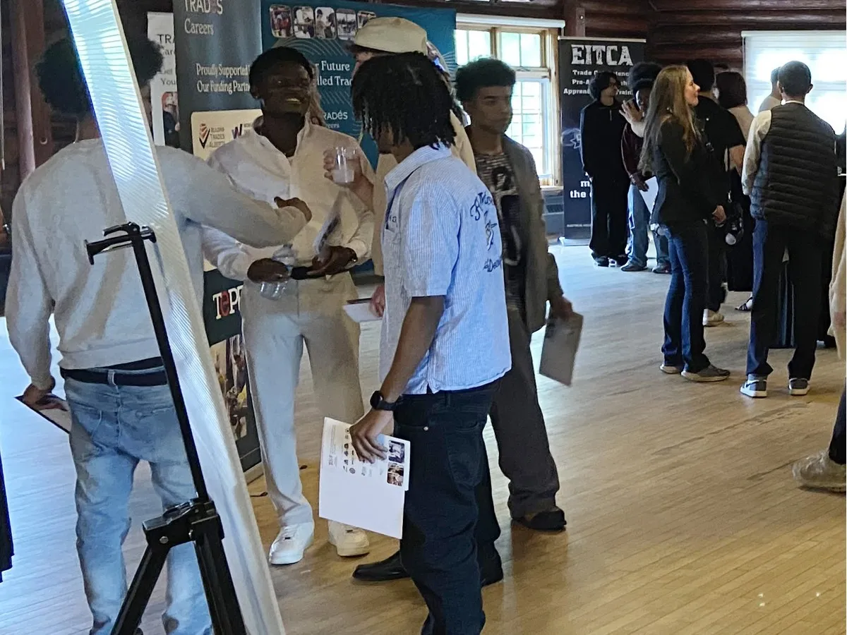 High schools fast-track students into trades amid youth job crisis