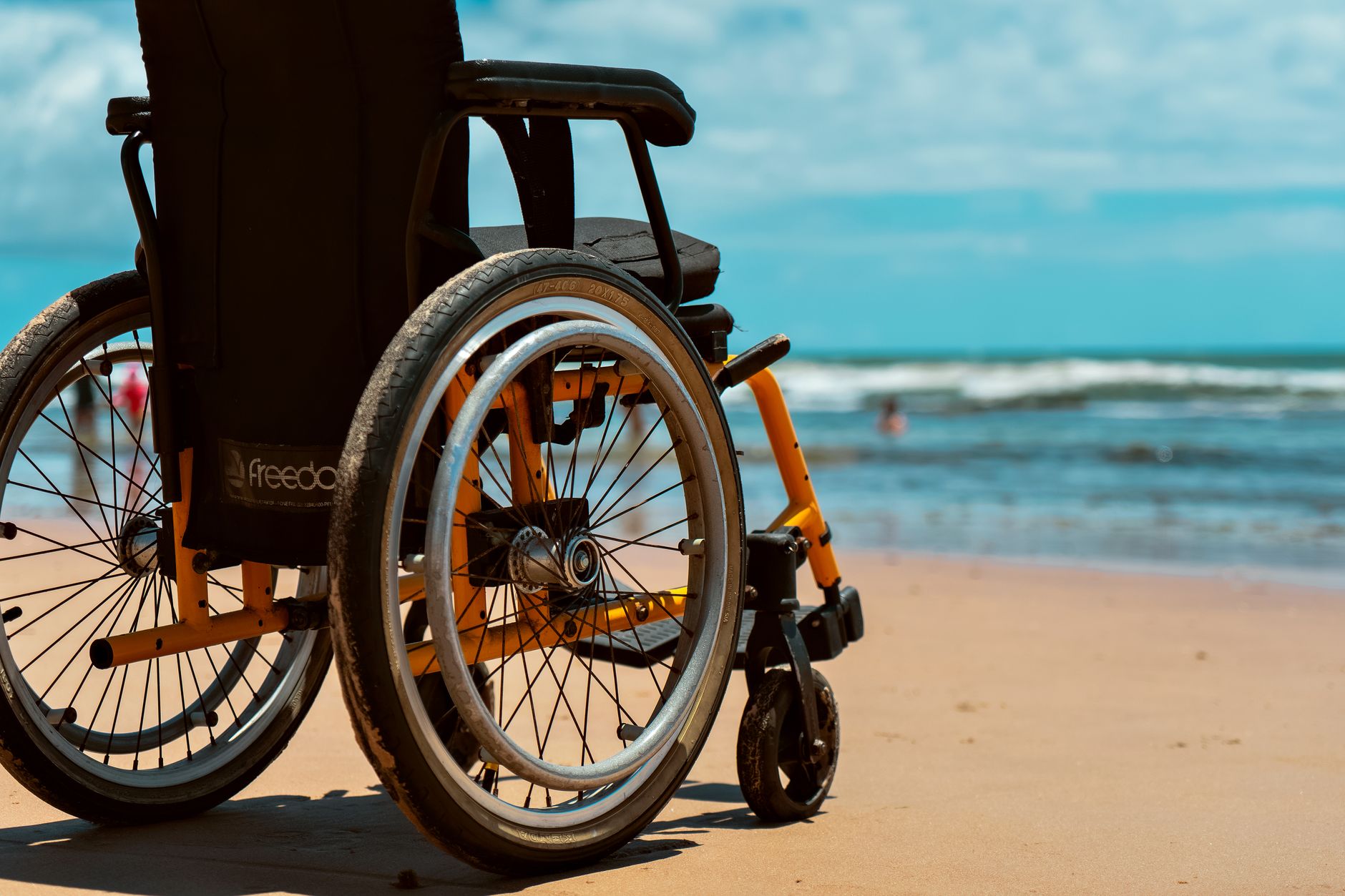Laval paraplegic still searching for accessible, affordable housing