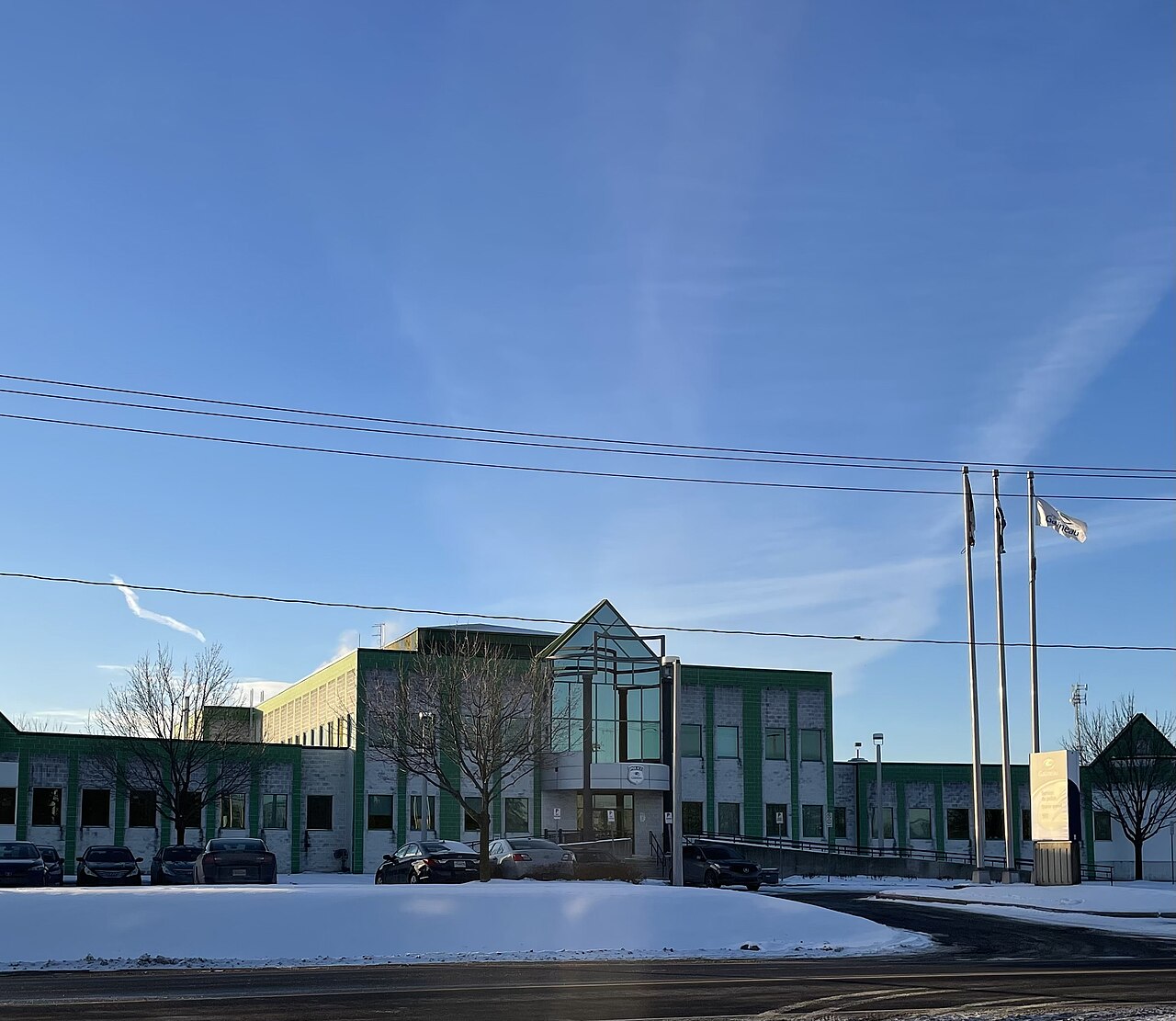 Gatineau police officer charged with armed assault and bodily injury