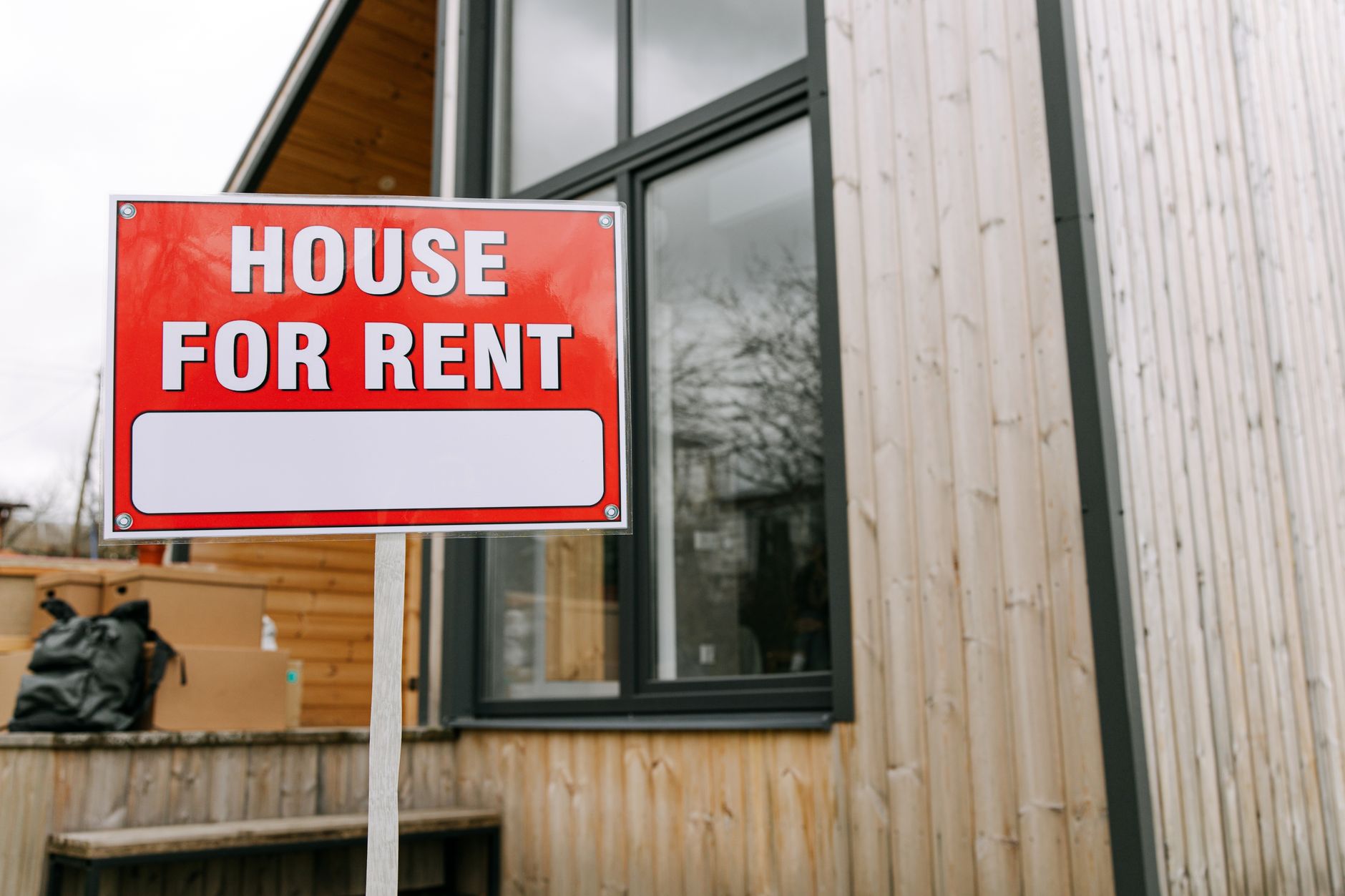 Montreal landlords hold firm on rents despite 25,000 vacant units across the city