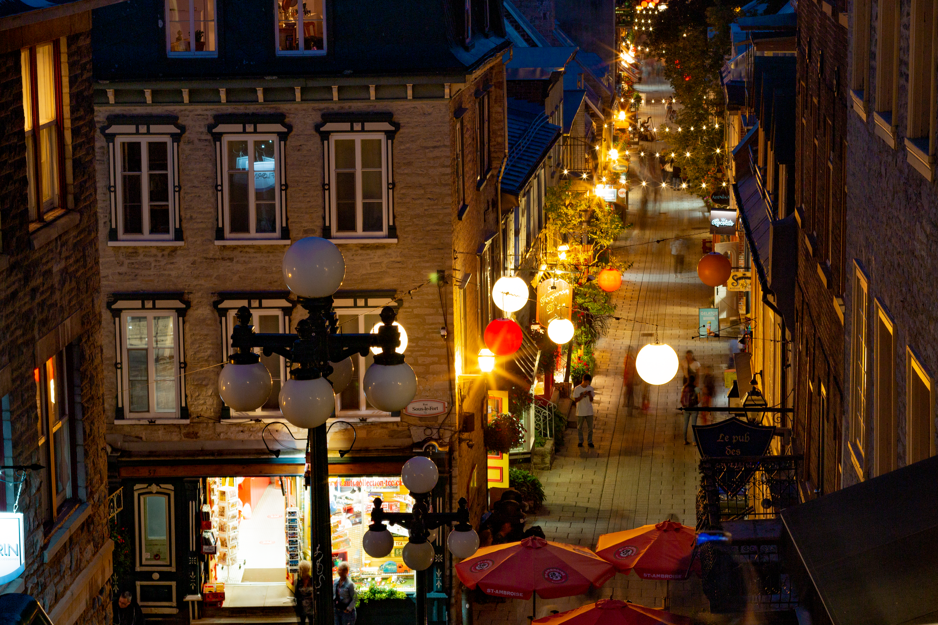 ByWard Market tenants petition against city's renovation plans, fearing displacement
