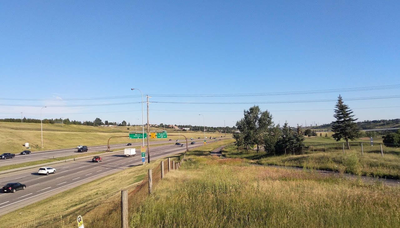 Woman dies after Calgary police shooting on Deerfoot