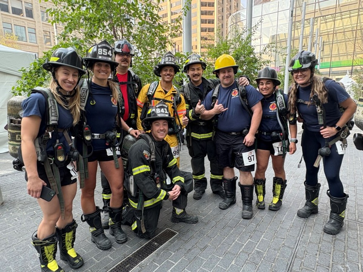 Firefighters climb Calgary's tallest tower for cancer awareness