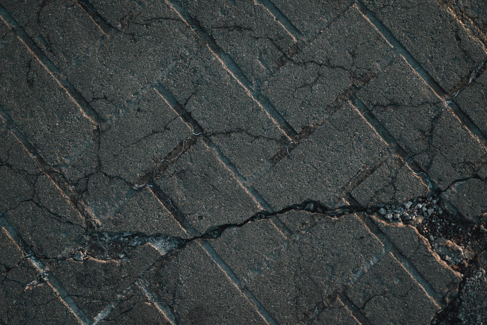 Quebec roads crumbling as maintenance backlog hits $30B