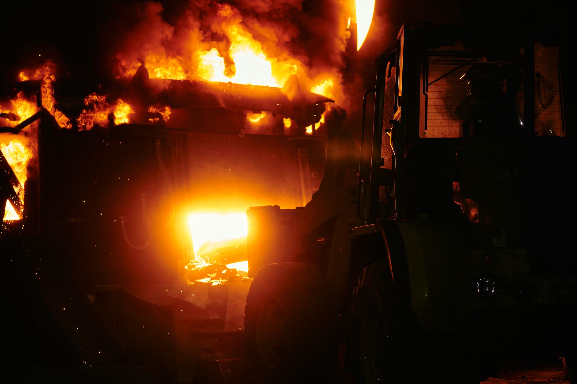 Edmonton firefighters battle industrial blaze near 60 Avenue Wednesday