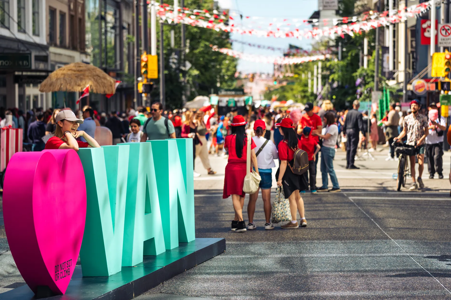 Torontonians brace for Canada Day as heat warning hits 44°C humidex