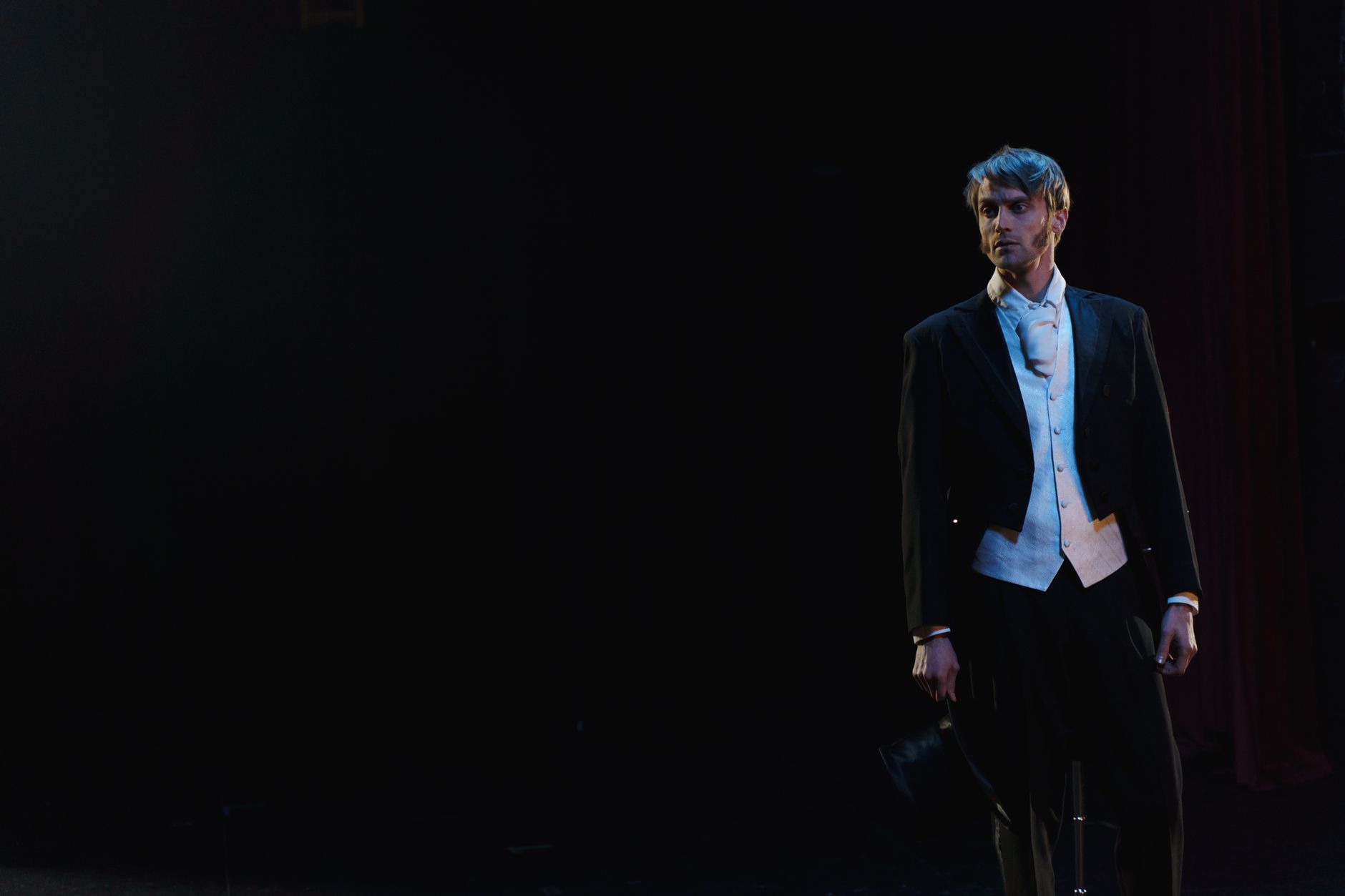 Jimmy Hogg's solo show at Fringe is a breathless, commanding hour