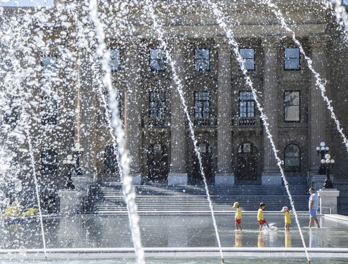 Legislature reflecting pool finally opens after three-week leak delay