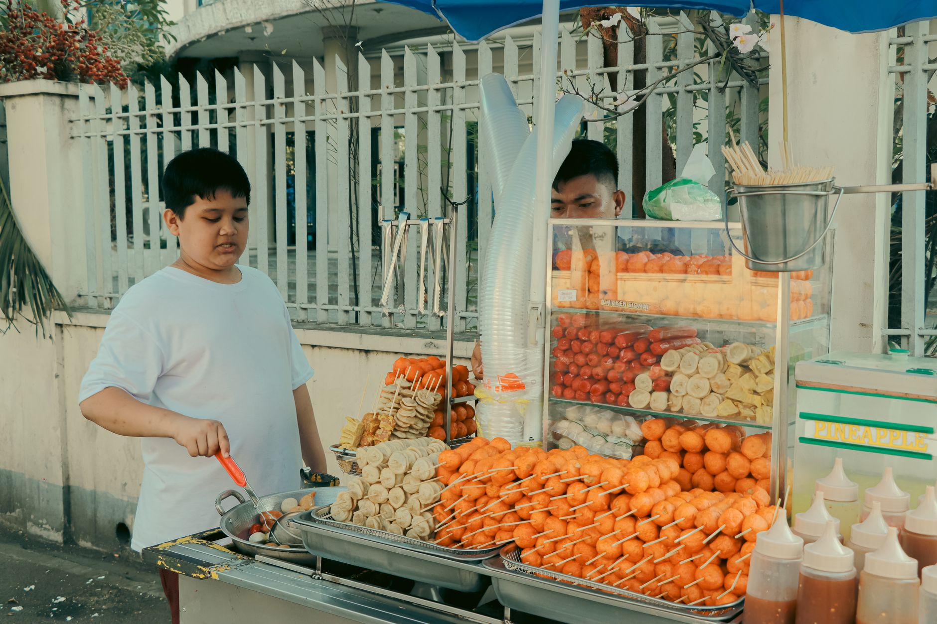 Filipino food vendor faces harsh reality of small business after zero sales at pop-up
