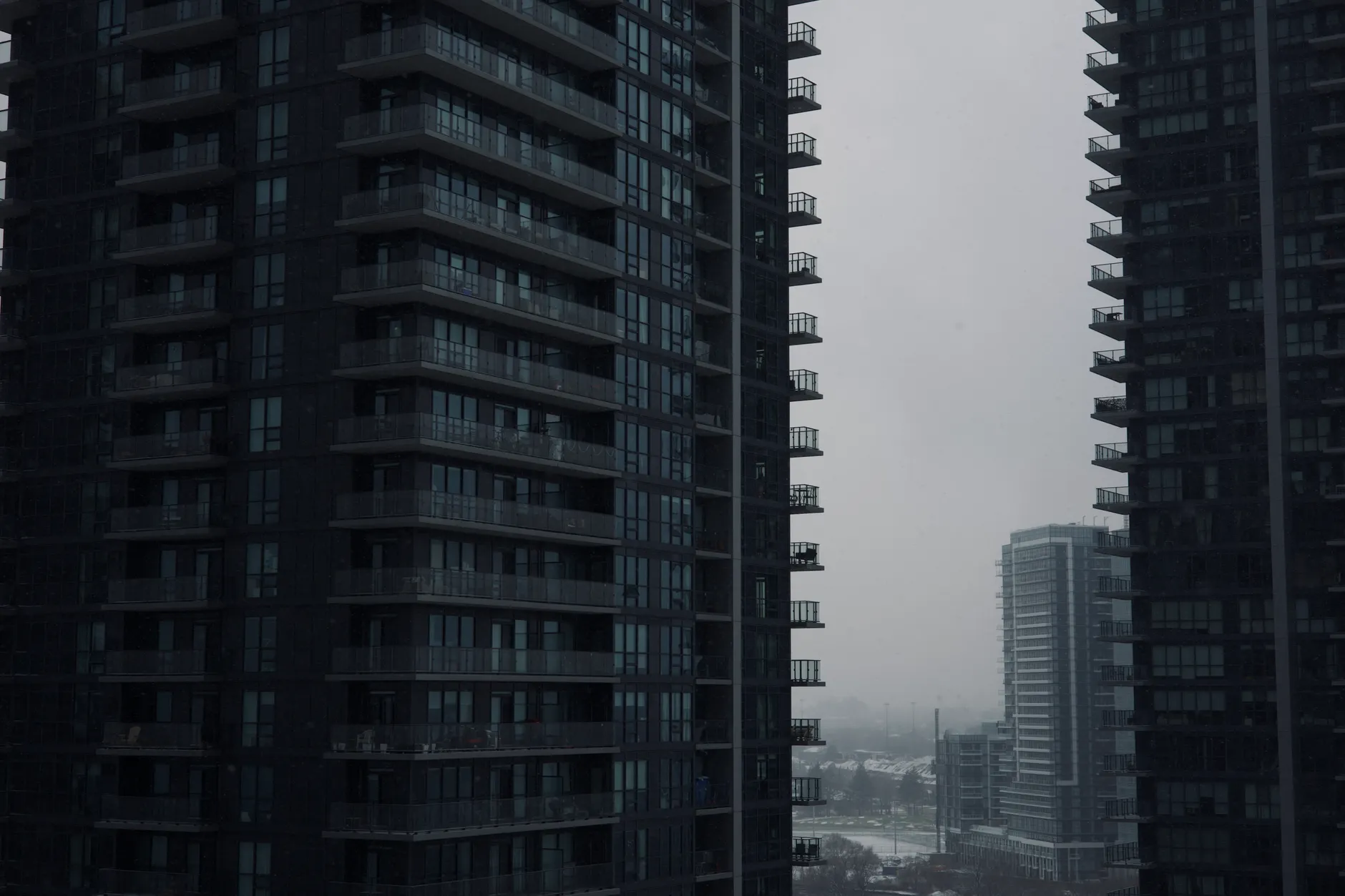 Reliance and Hines propose hotel-condo tower to replace stalled downtown Vancouver office project