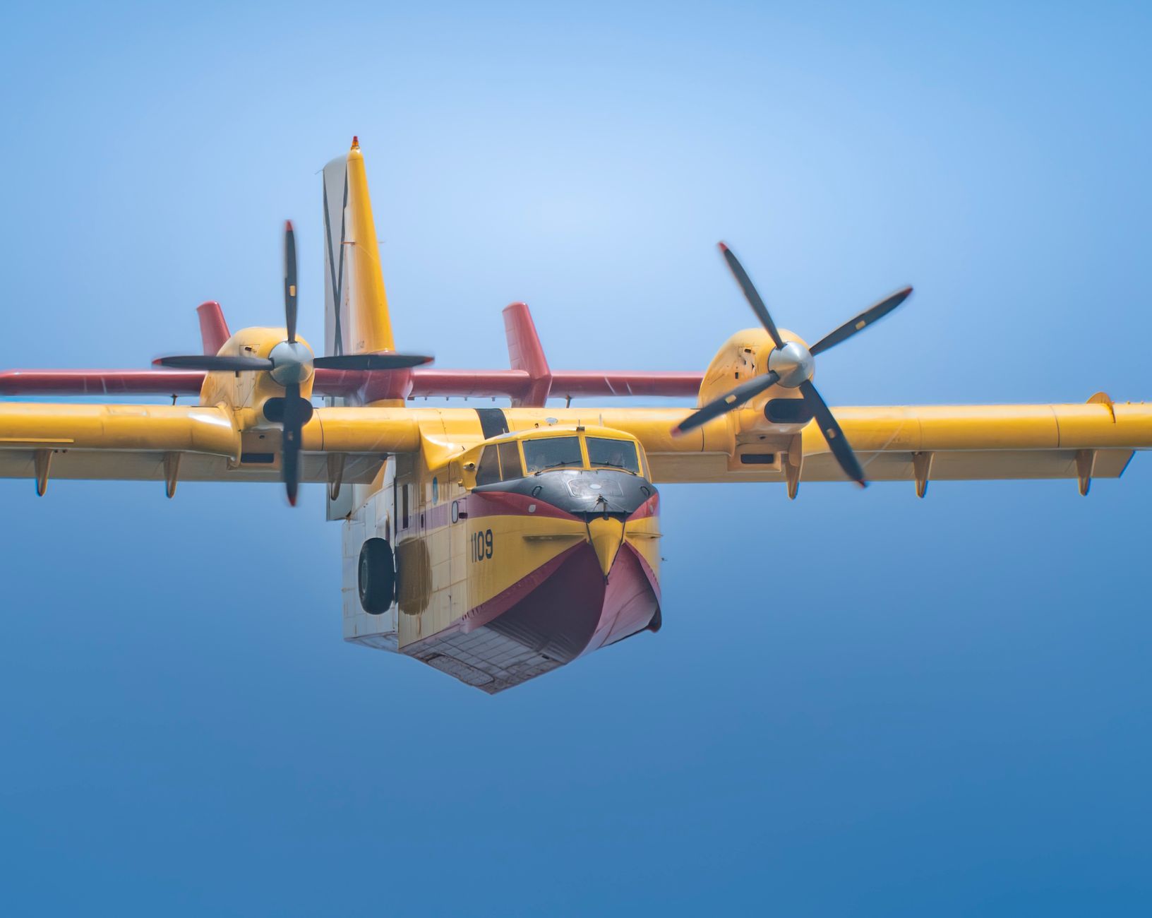 De Havilland ramps up water-bomber production as global wildfire demand soars