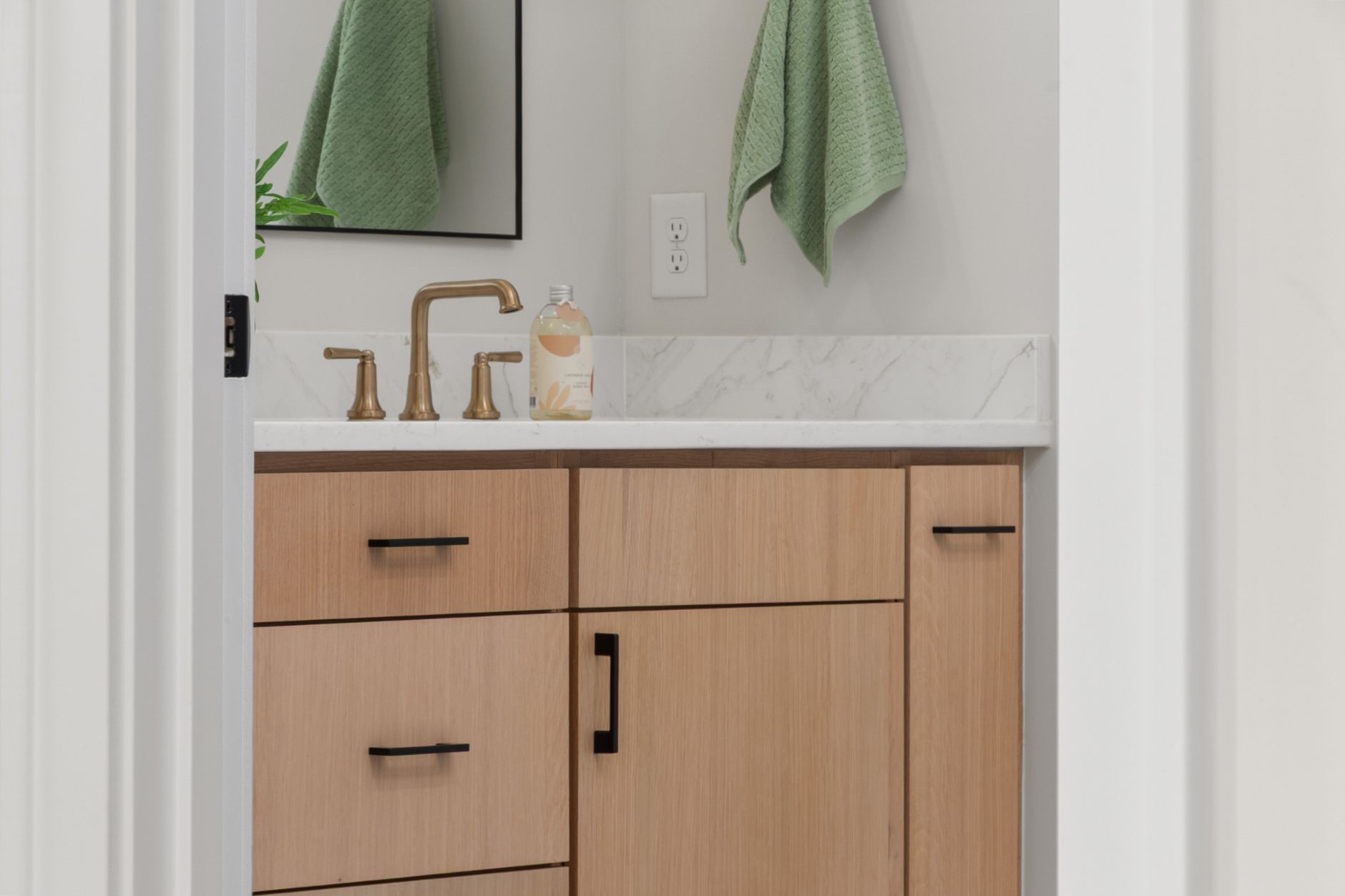 Canada imposes 25% tariff on wood cabinets and vanities as investigation into global trade practices unfolds