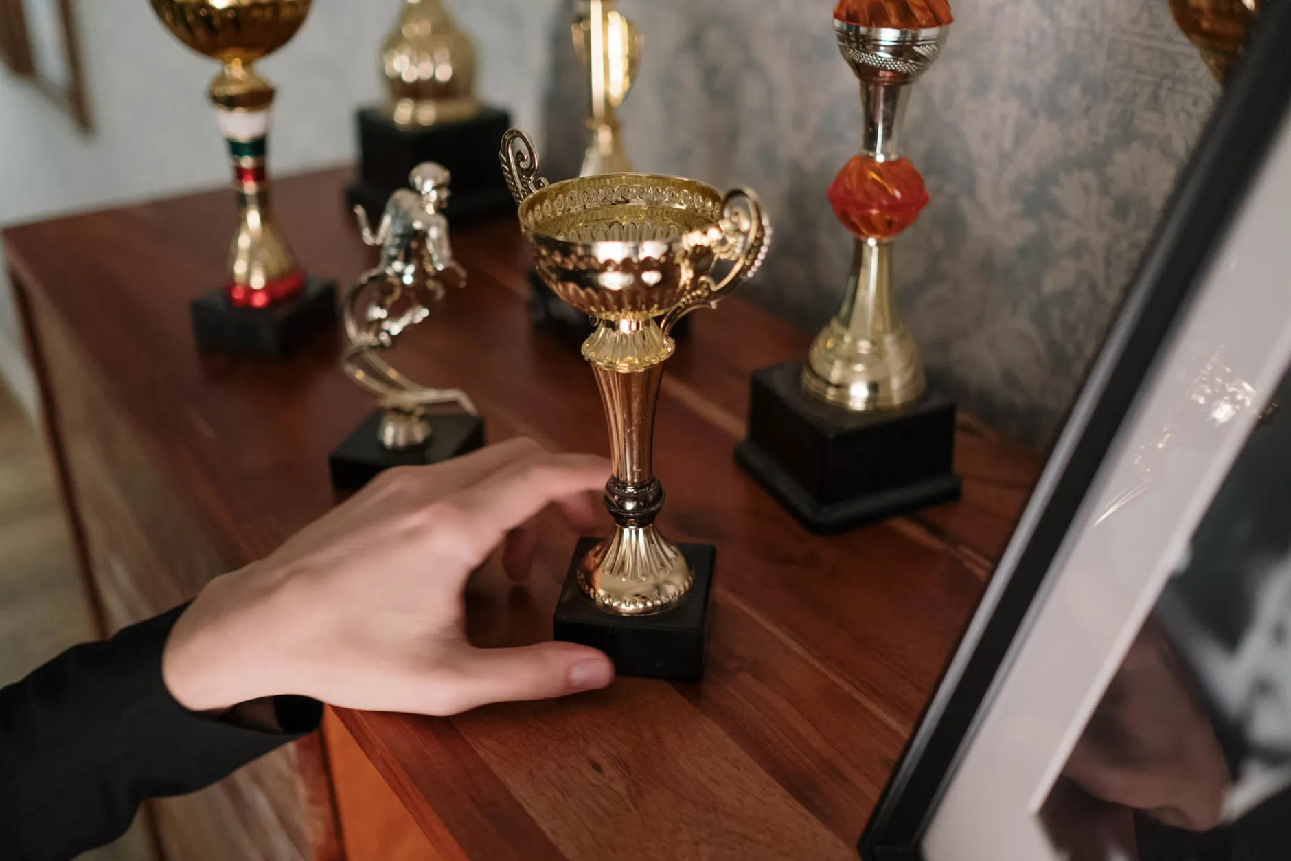 Capital Ward councillor Shawn Menard wins Golden Plunger for expanding public washroom access