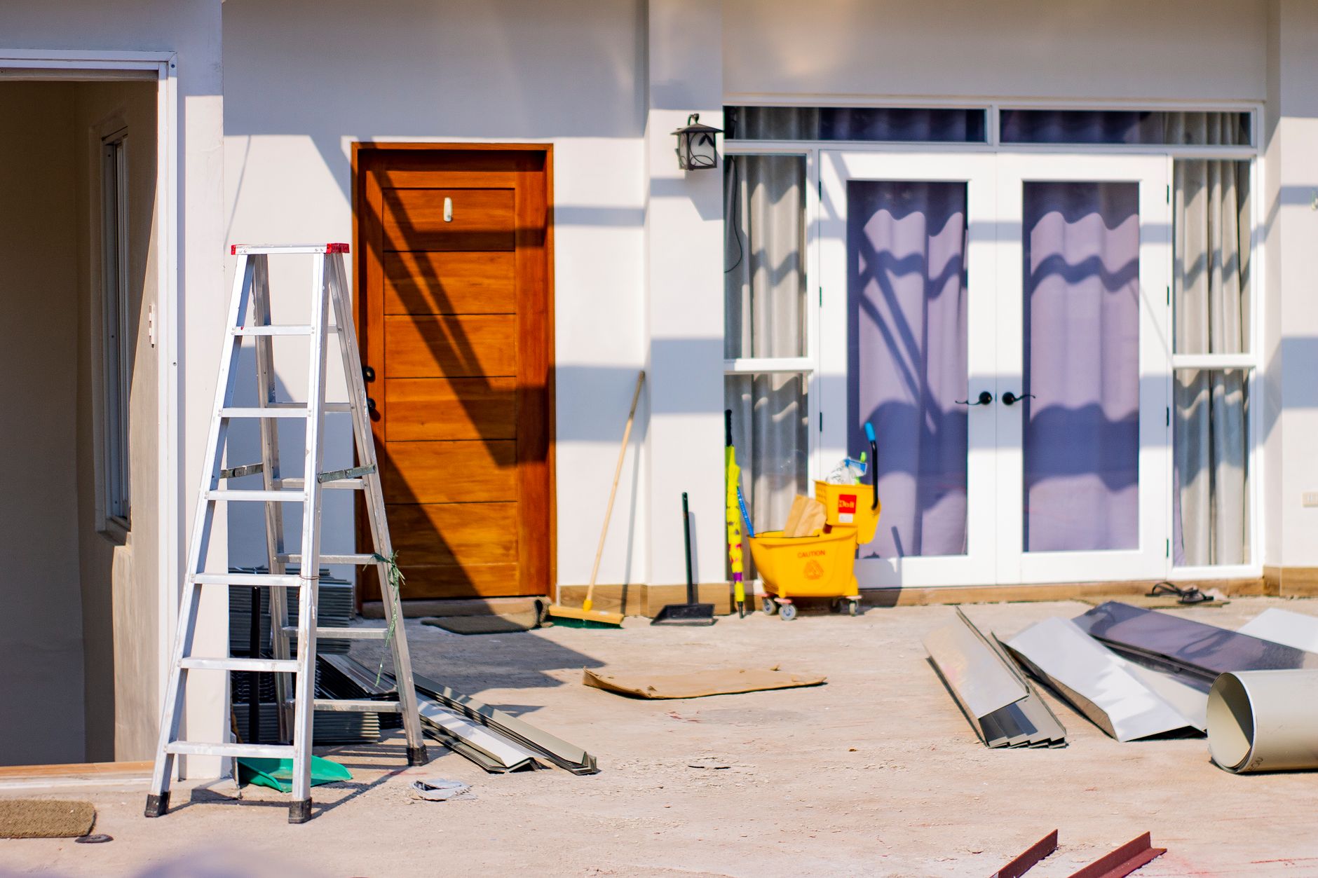 Door-to-door contractor scams targeting Ottawa homeowners, police warn
