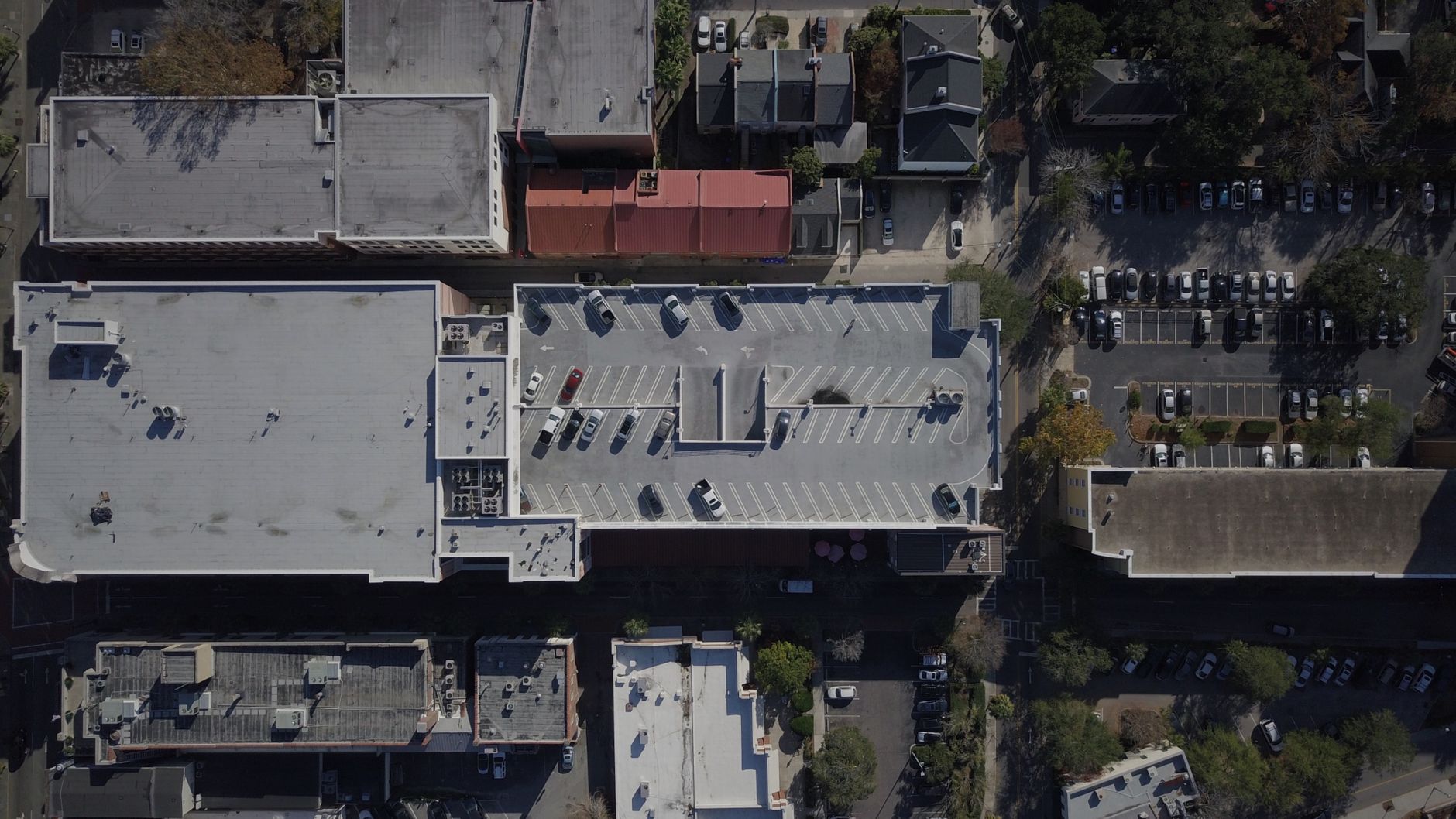 Downtown Edmonton cracks down on unlicensed parking lots June 30