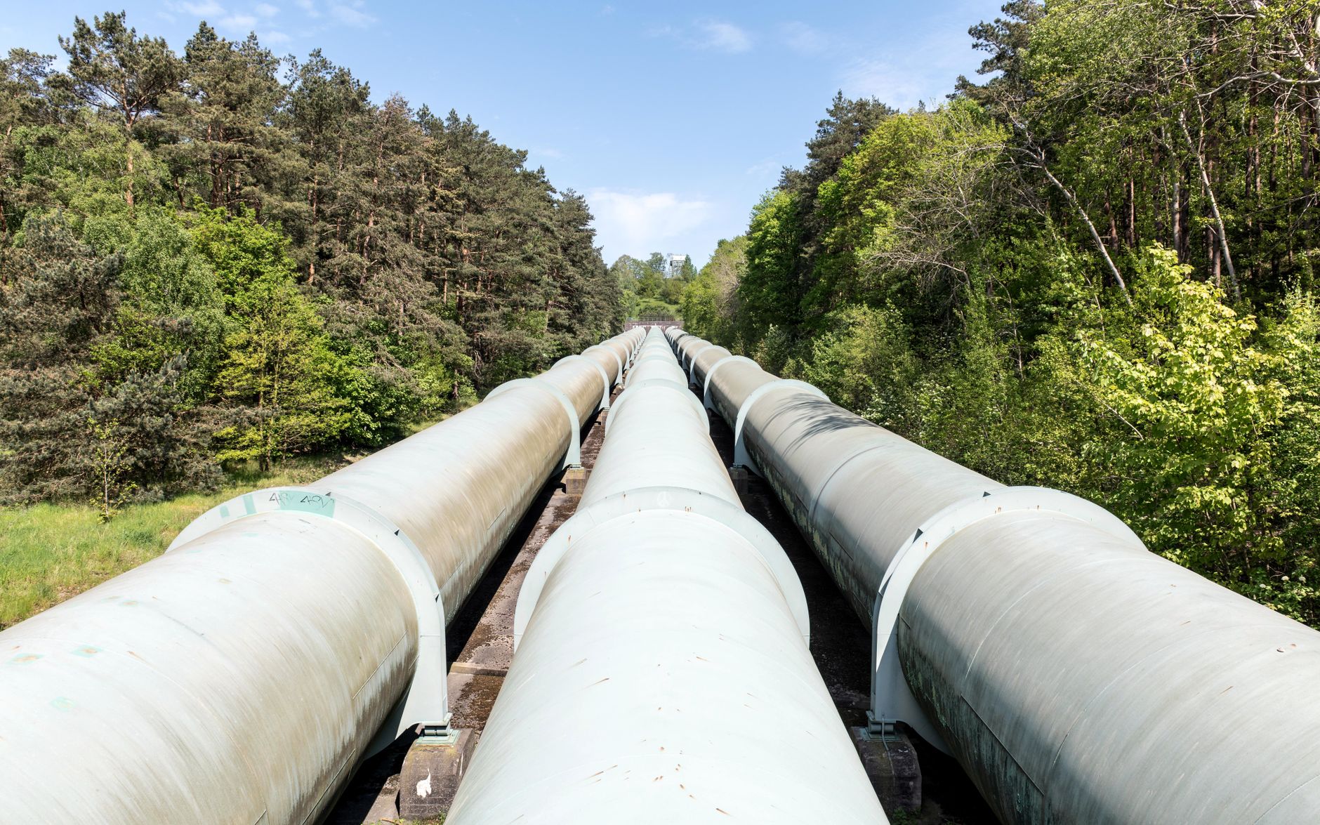 Alberta unveils oil pipeline proposal to West Coast Thursday