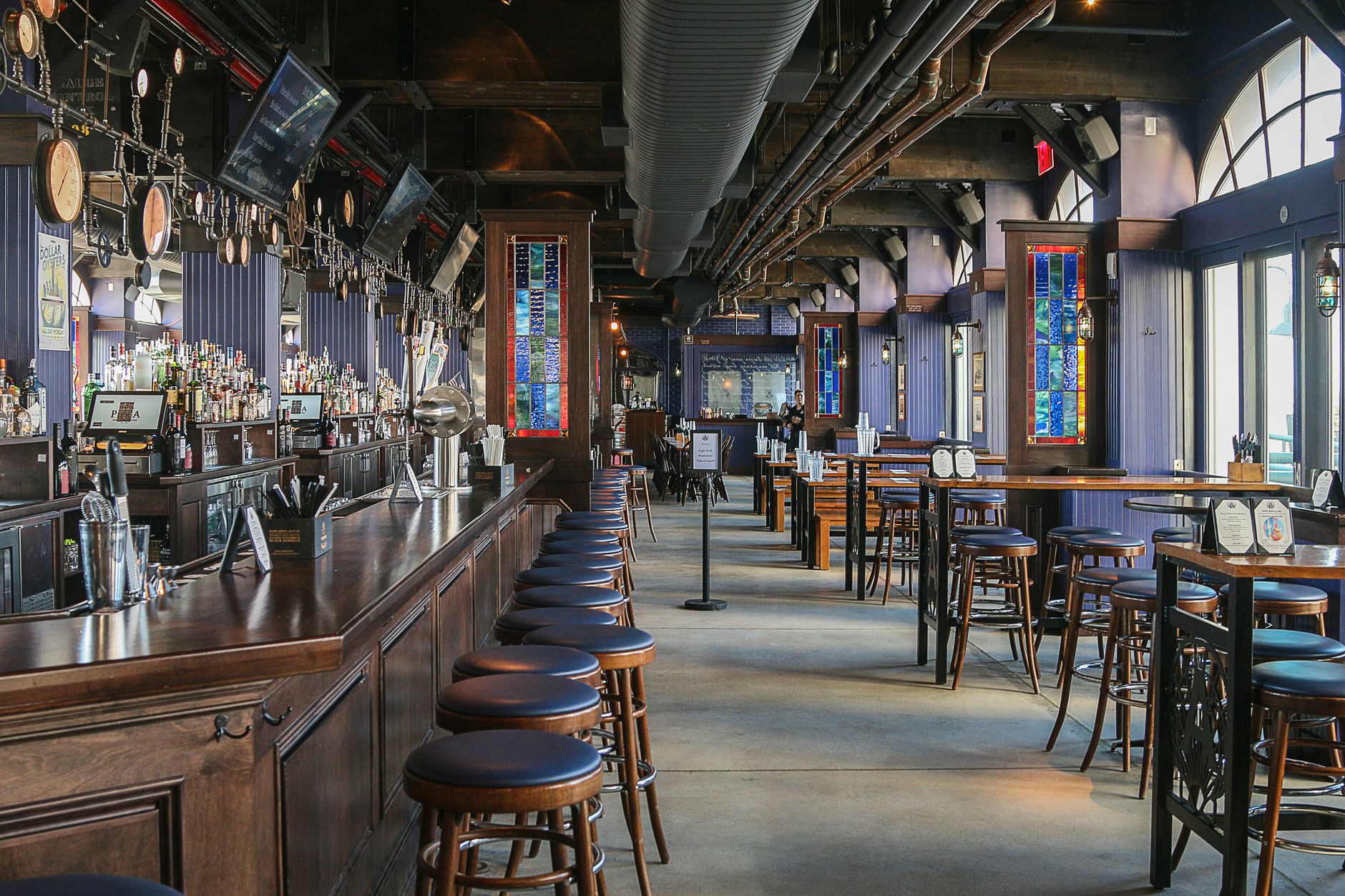Nine Hidden Lunch Spots Near Parliament Hill