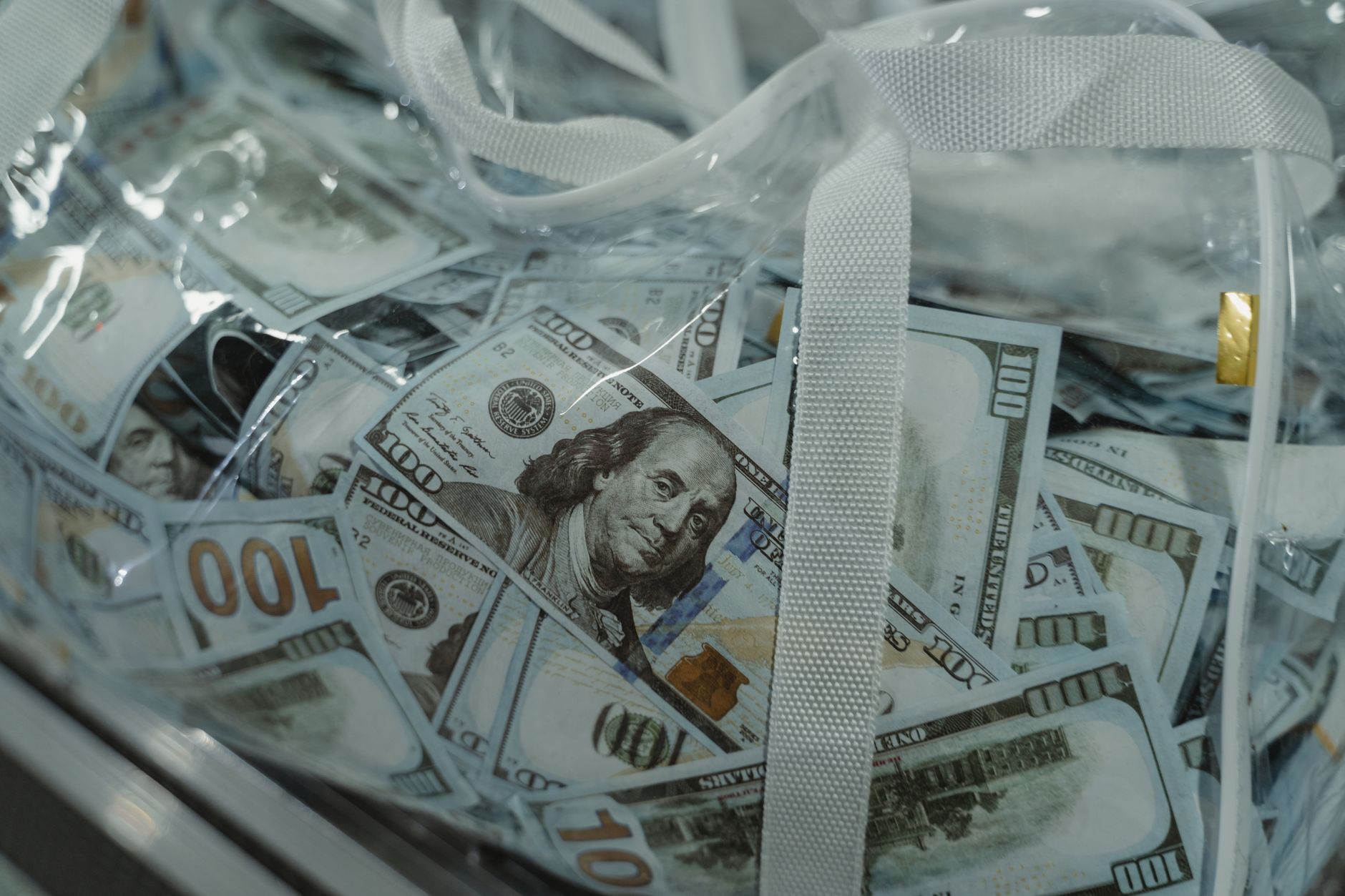 Jeweller accused of laundering hundreds of millions for Ryan Wedding consents to U.S. extradition