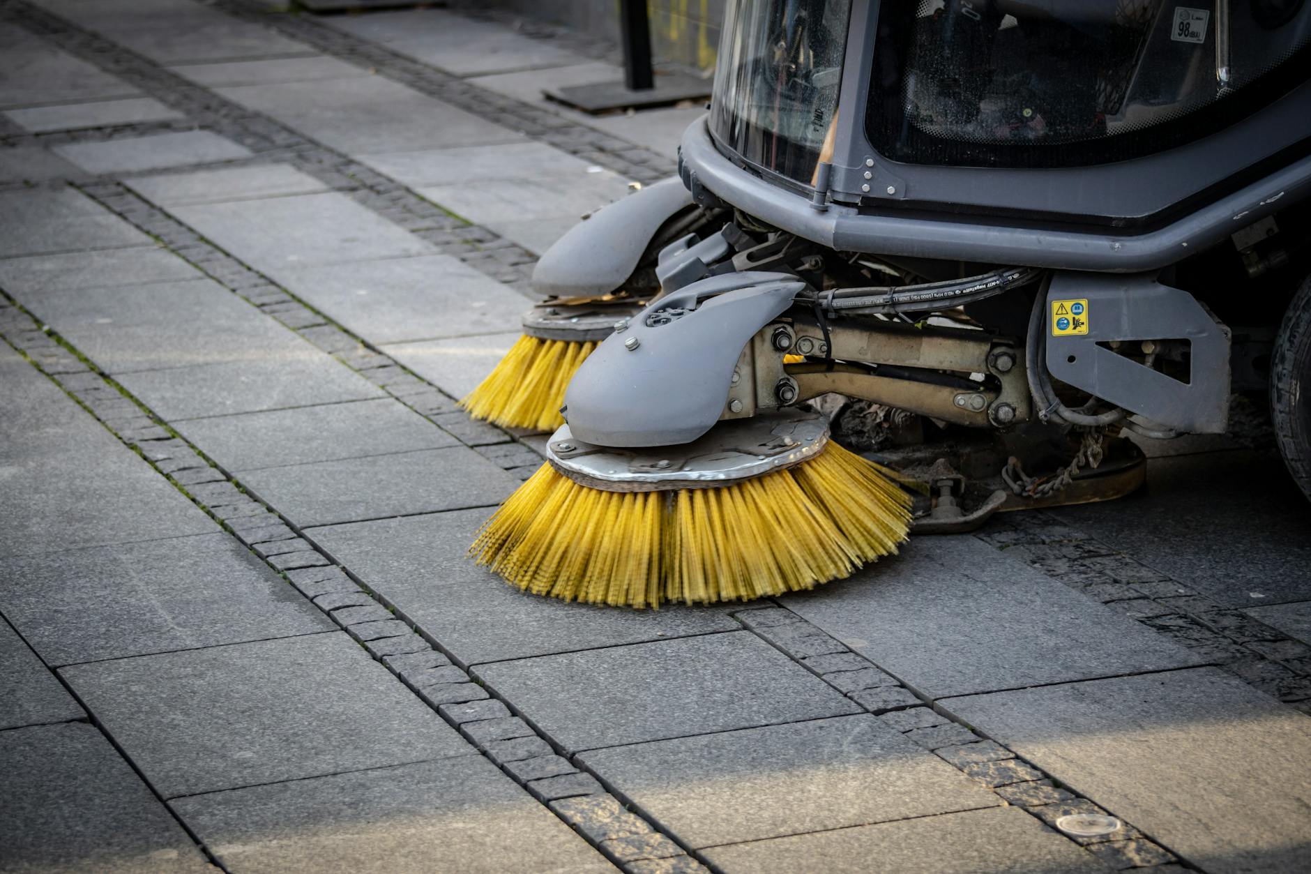 Spring street sweeping ban lifts tonight at 7 p.m.