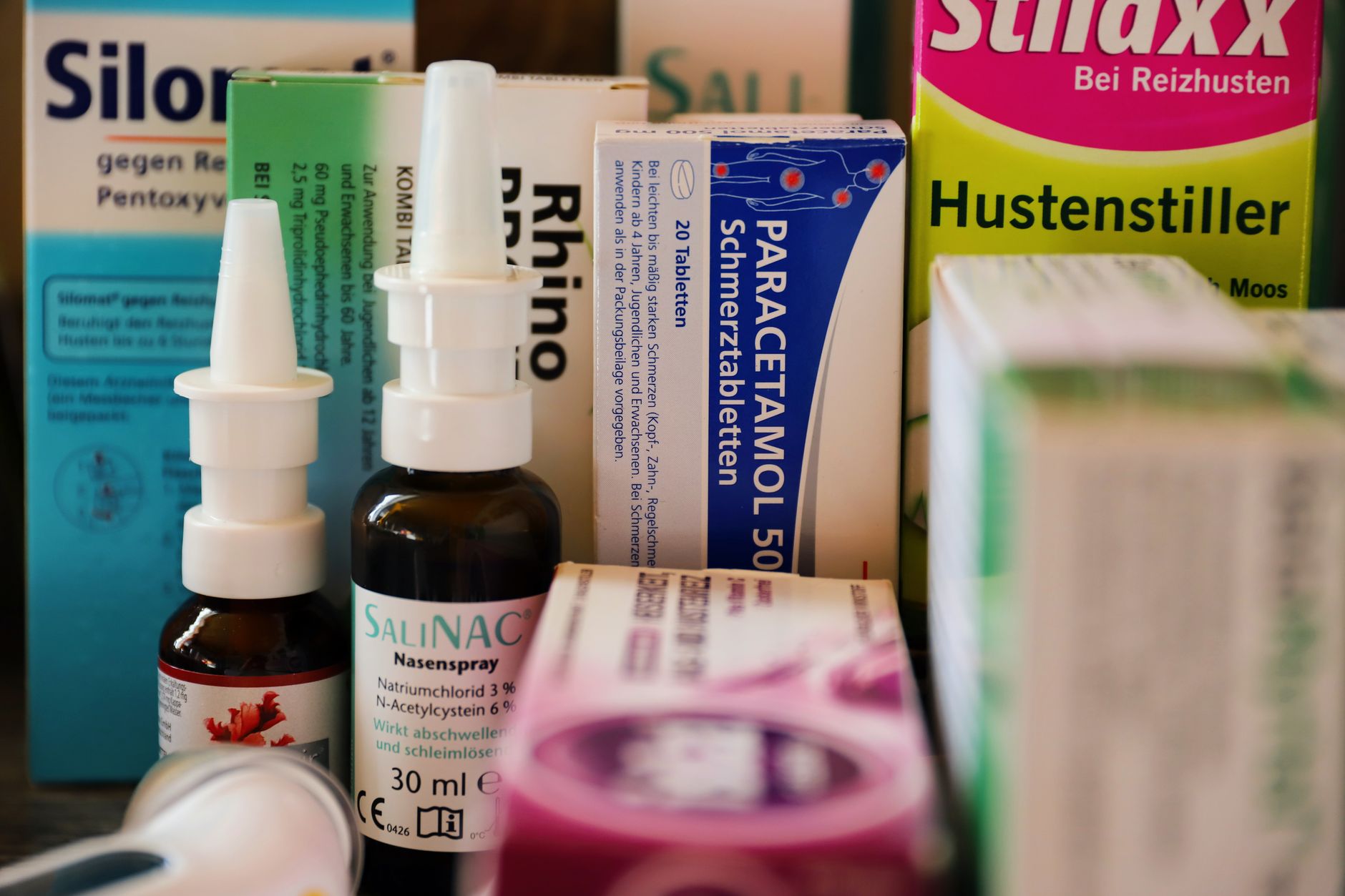 Quebec proposes stricter Benadryl controls with pharmacist tracking after teen death