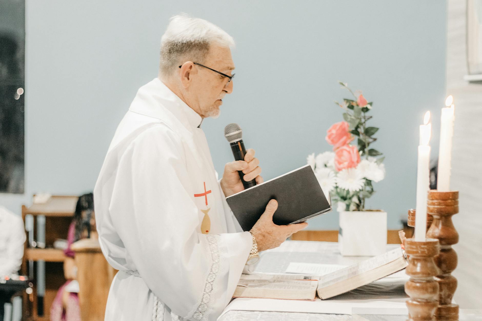 Former pastor at Chinese Christian Church charged in historic sexual assaults