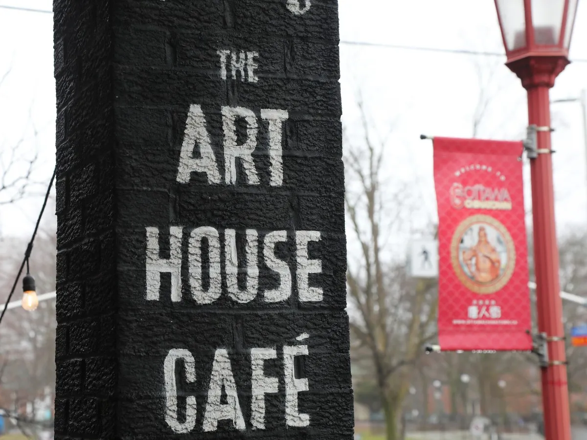 Art House Café cancels AI event after artist backlash