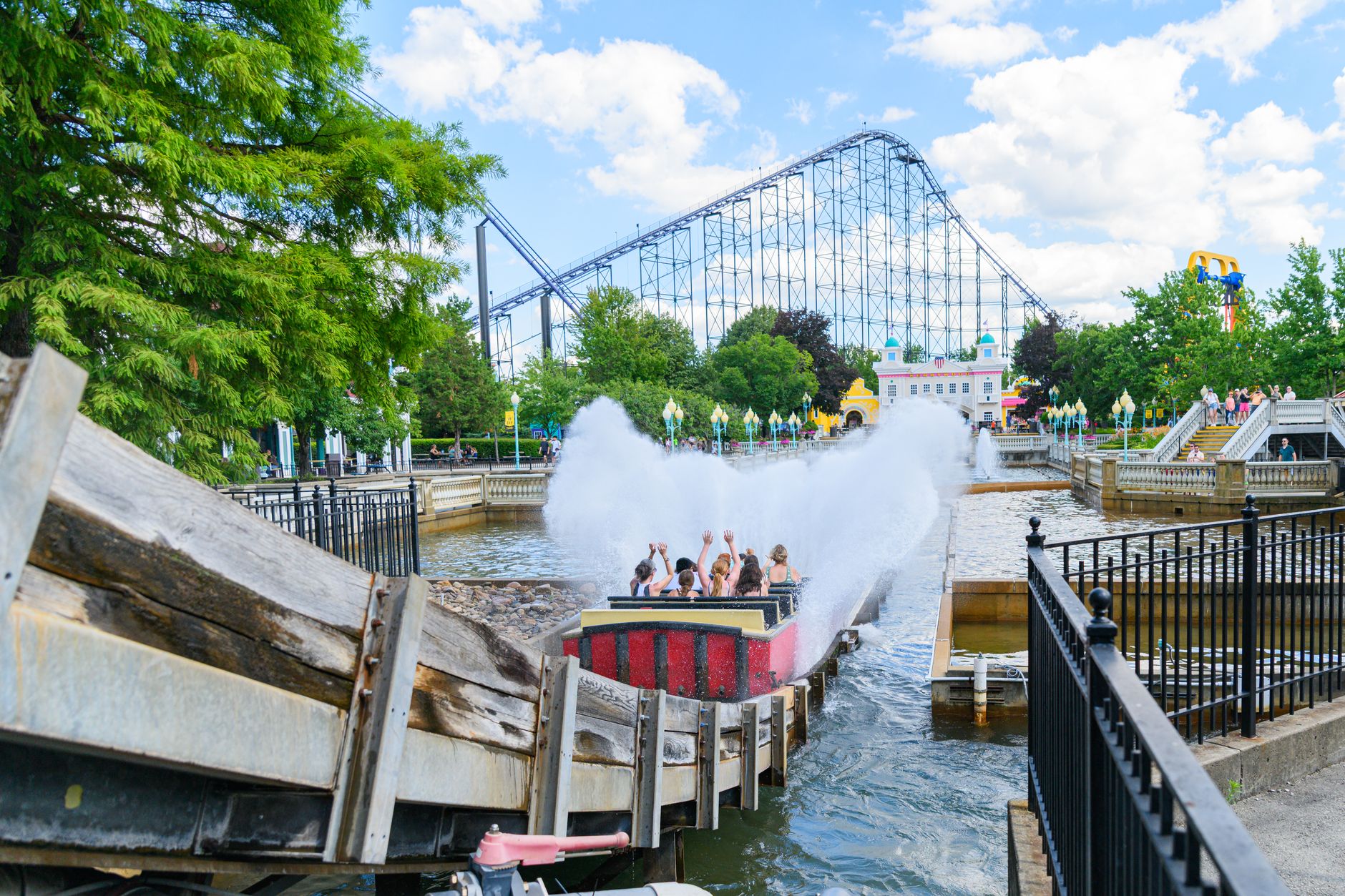 Canada's Wonderland marks 45 years with one billionth visitor in Vaughan
