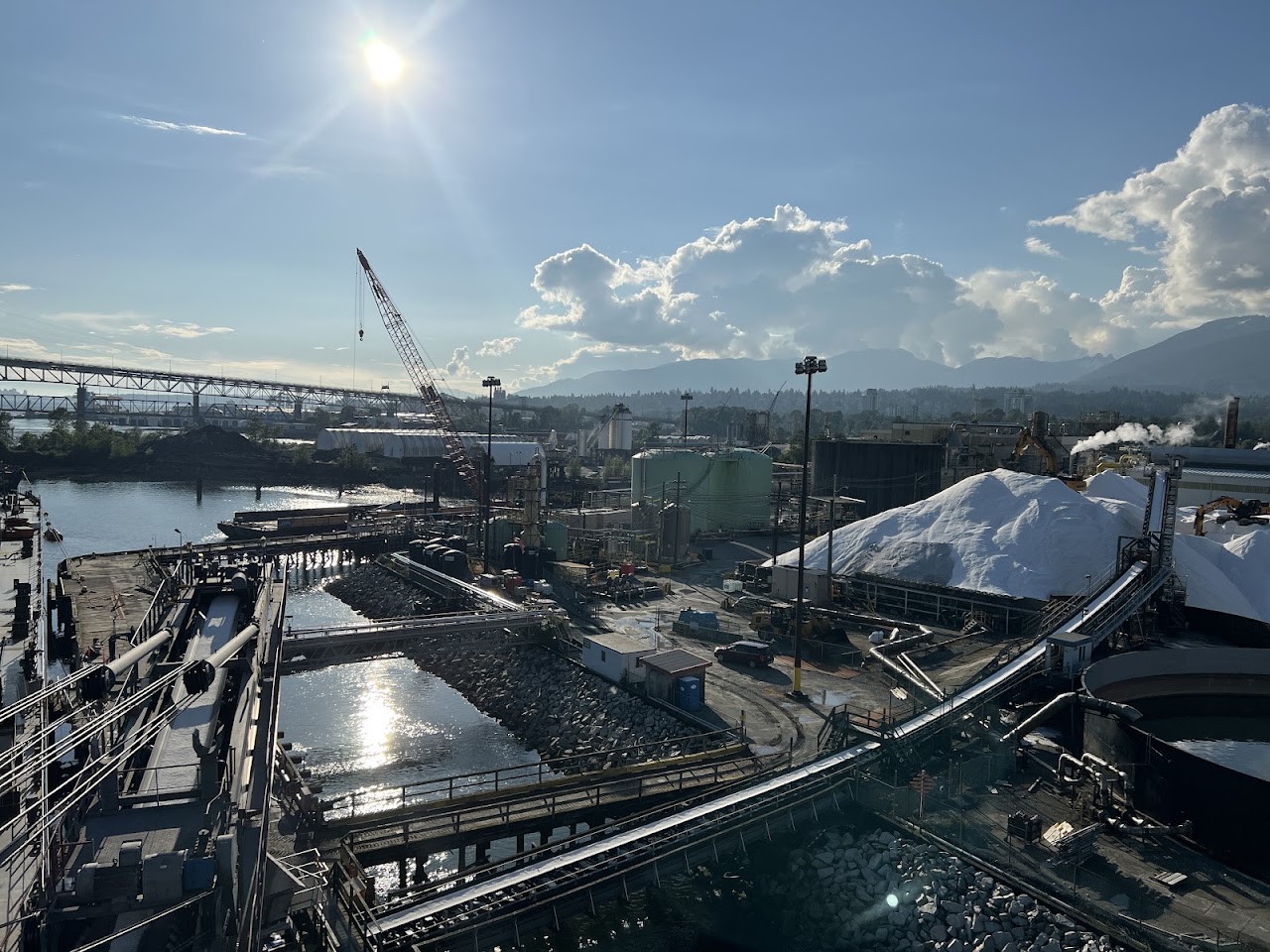 North Vancouver debates future of Chemtrade chlorine plant in residential area