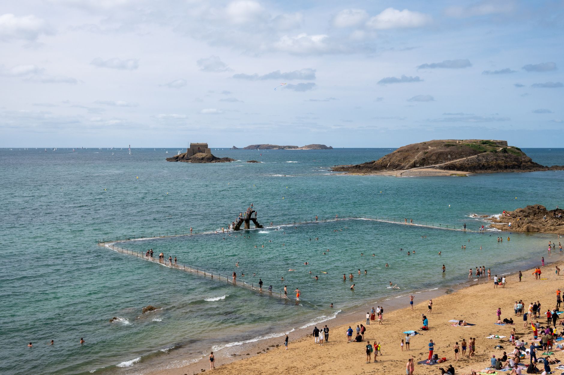 City beaches and pools open for summer