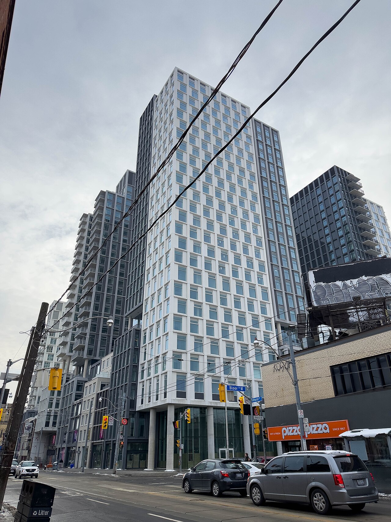 Honest Ed's iconic sign returns to Mirvish Village at Bloor and Bathurst