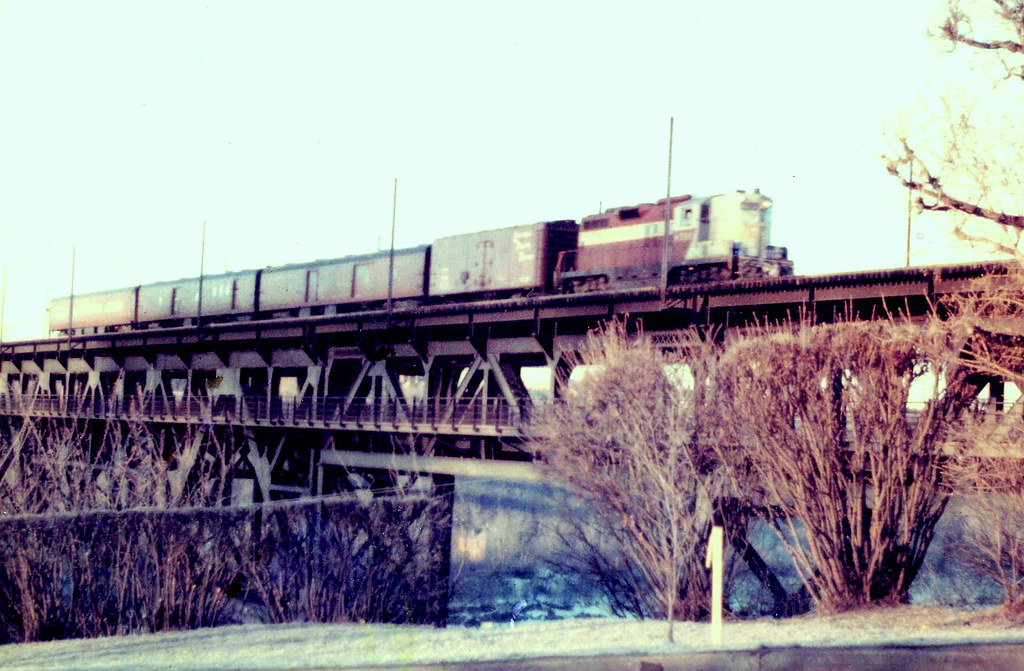 High Level Bridge's east sidewalk closed indefinitely after rain erodes riverbank