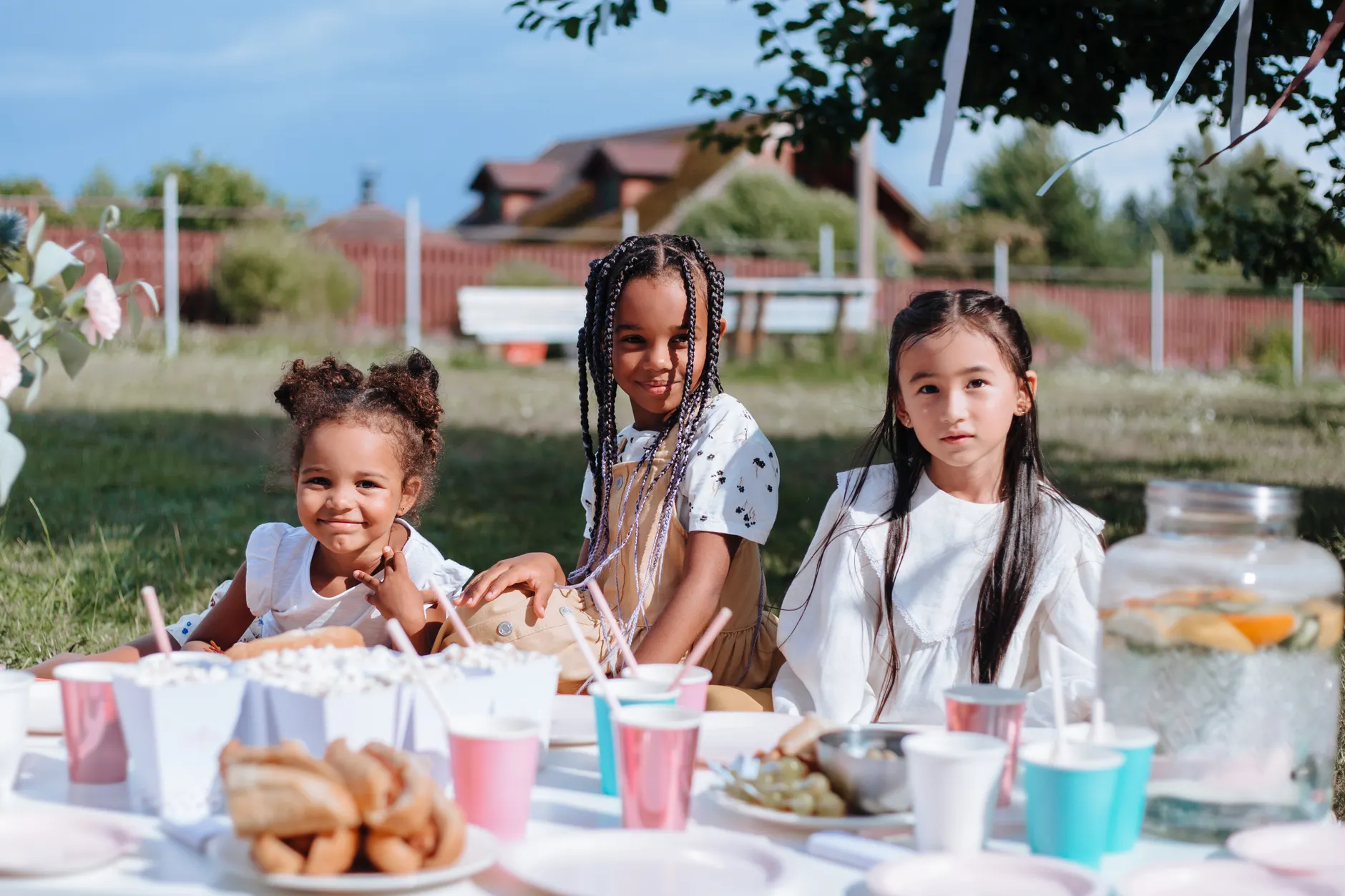 Hundreds of Calgary youth set up lemonade stands for fourth annual Lemonade Day