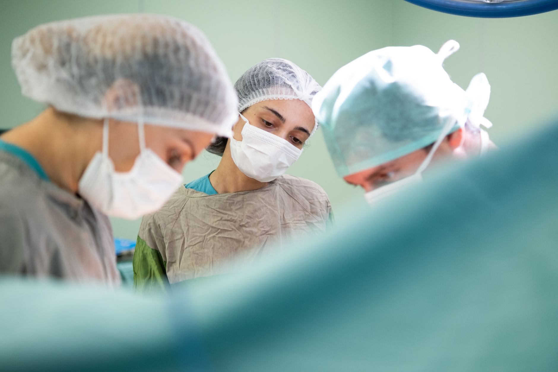 Montreal sisters working as cancer surgeons at McGill share a calling