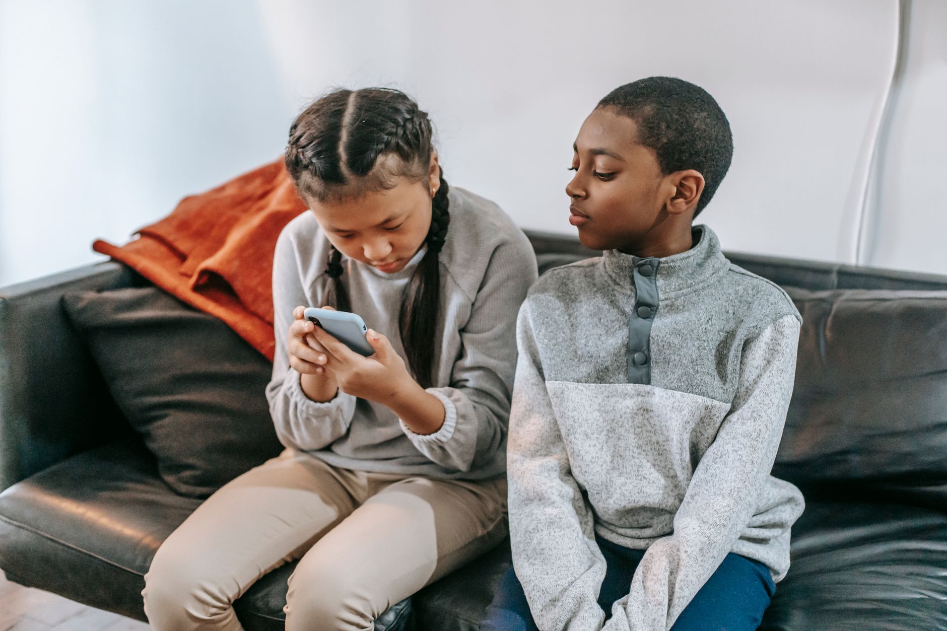 Youth texting Kids Help Phone for mental health support overnight surges 24 percent across Canada