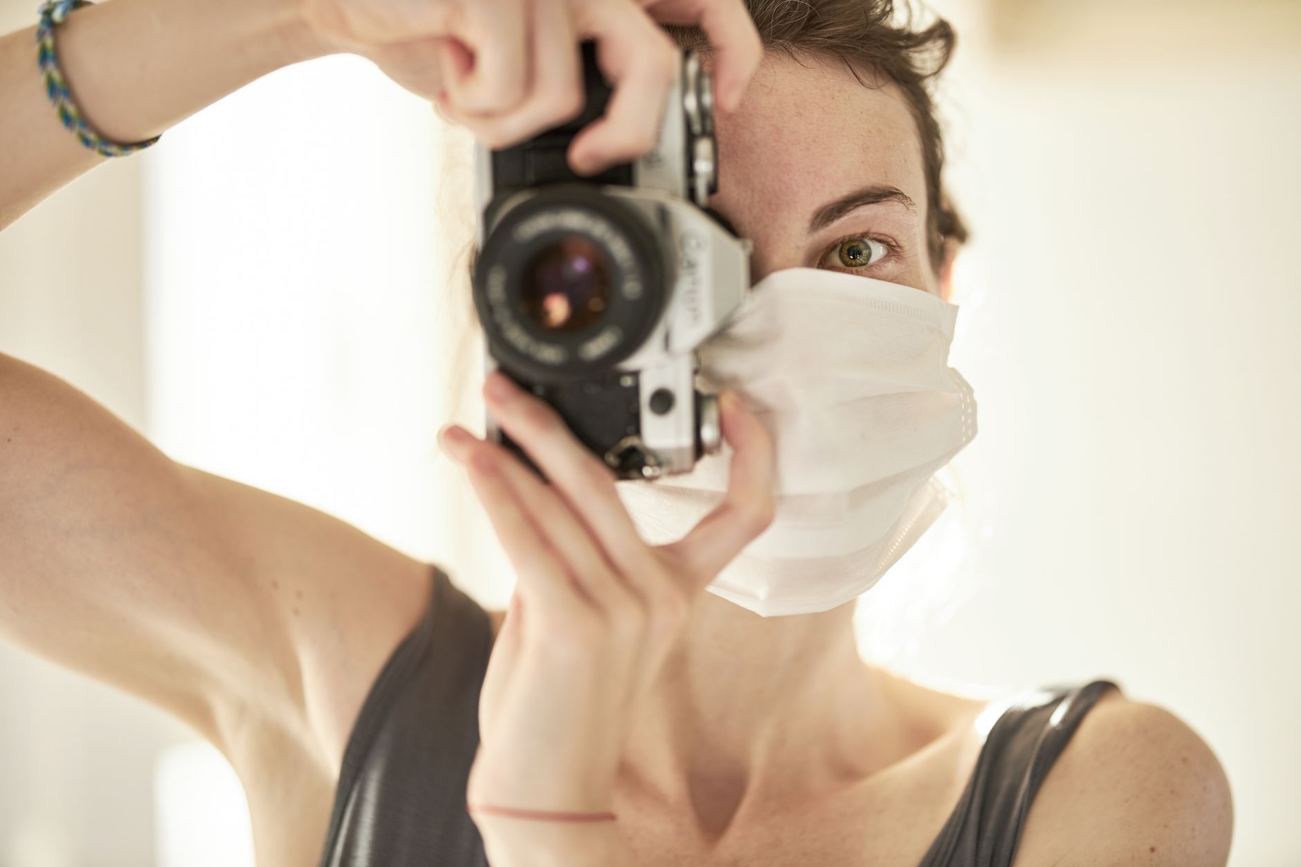 Toronto photographer faces backlash after clients allege deposit ghosting over months
