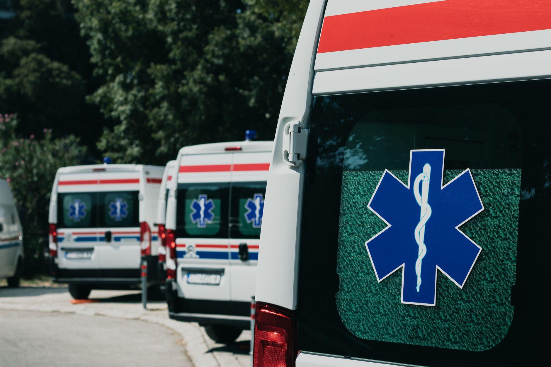 Alberta pauses ambulance contract overhaul for 7 communities