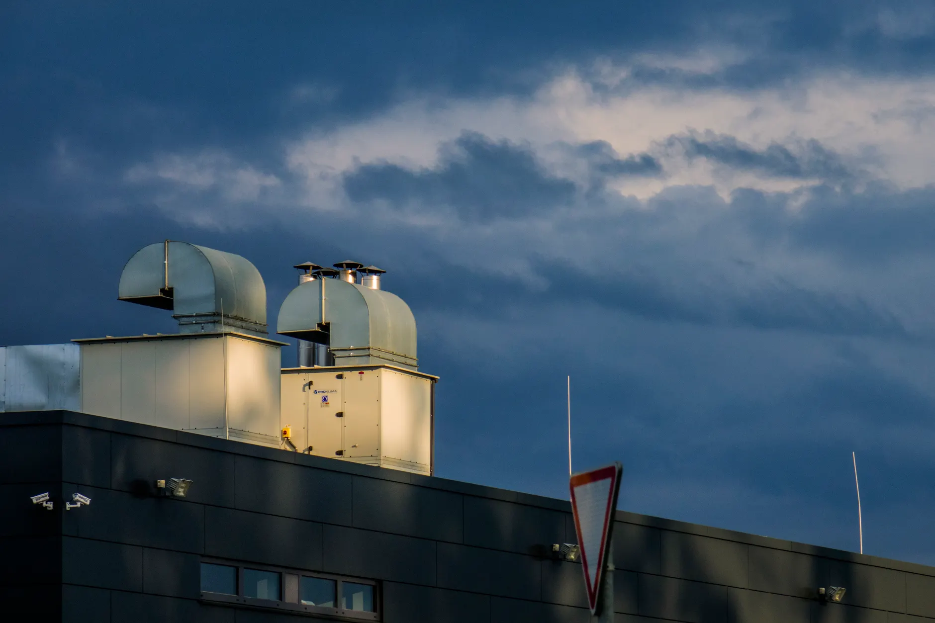 Neighbours renew push as Clemow cooling noise continues