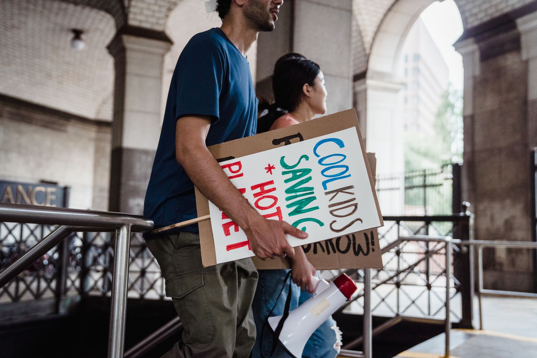 Climate advocates sue federal government over missed emission targets