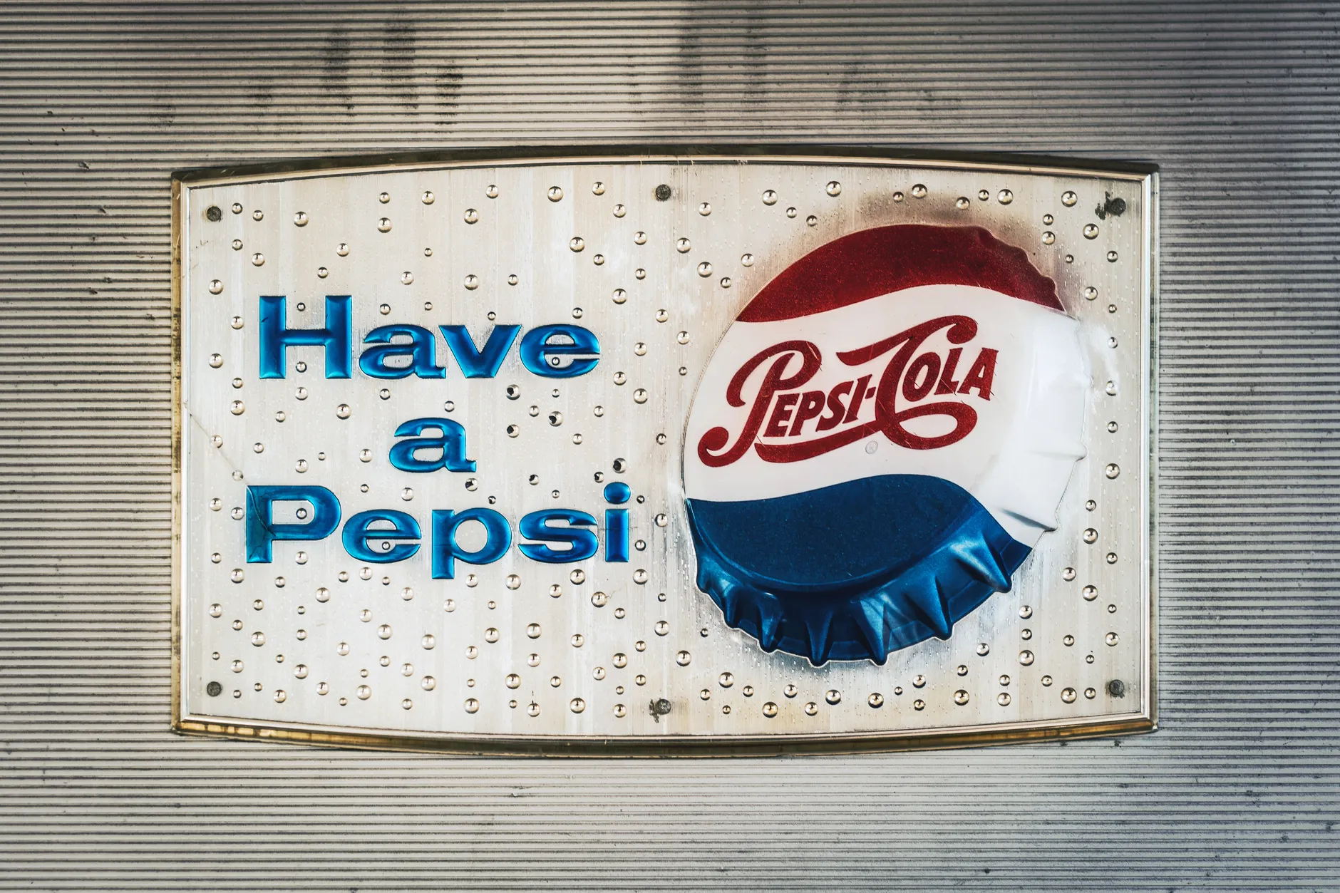 The Pepsi logo that haunted the CN Tower for over a decade