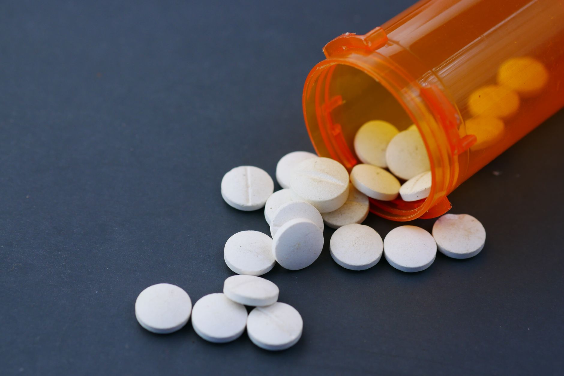 Canada's Opioid Deaths Drop 23% in 2025
