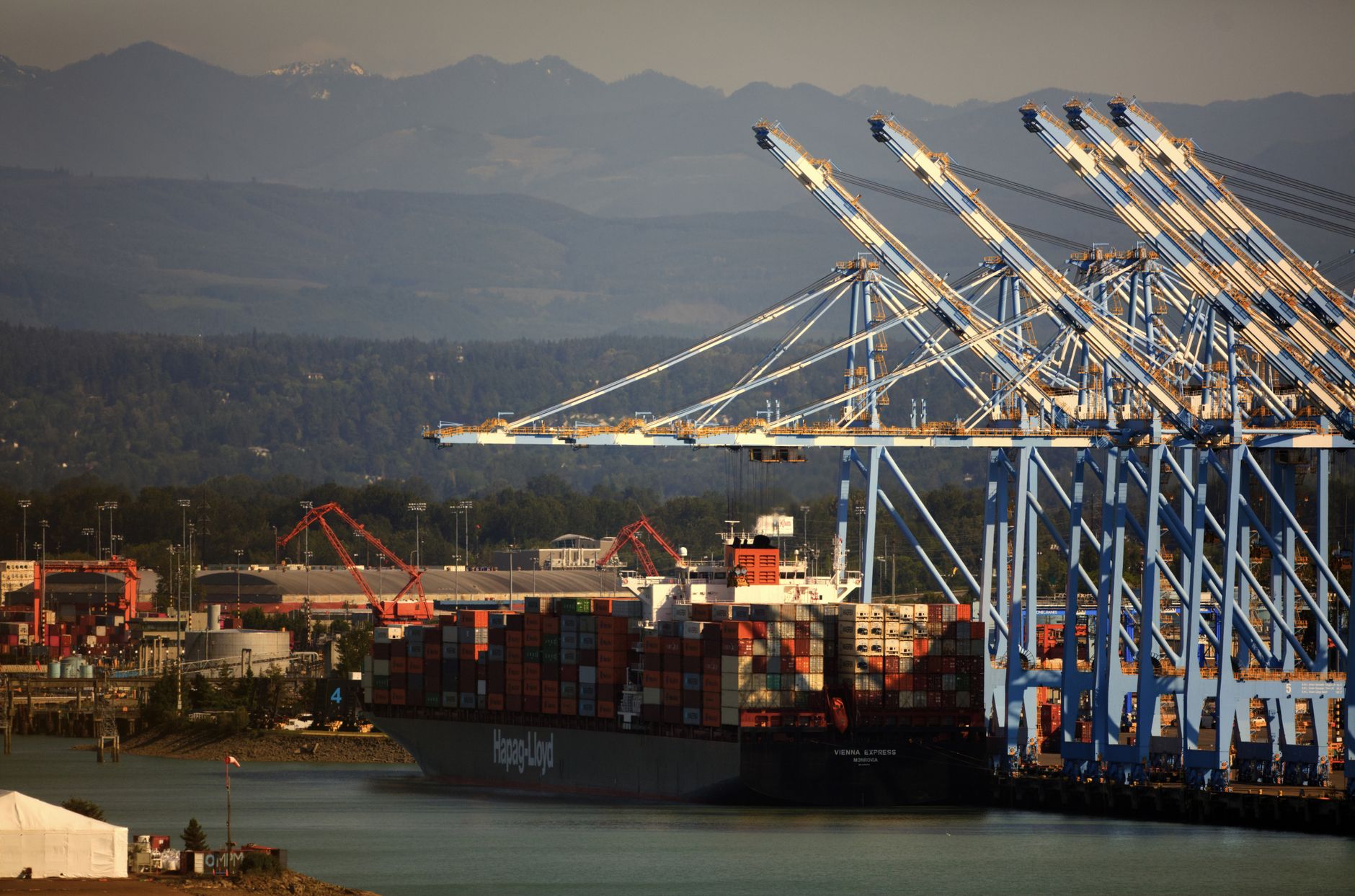 Tsleil-Waututh Nation challenges Port Authority plan to dredge Burrard Inlet for larger tankers