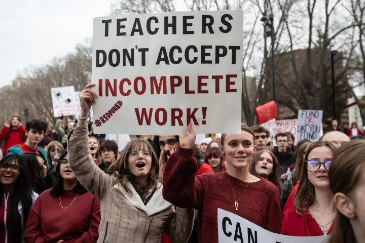 Teachers' groups condemn use of notwithstanding clause