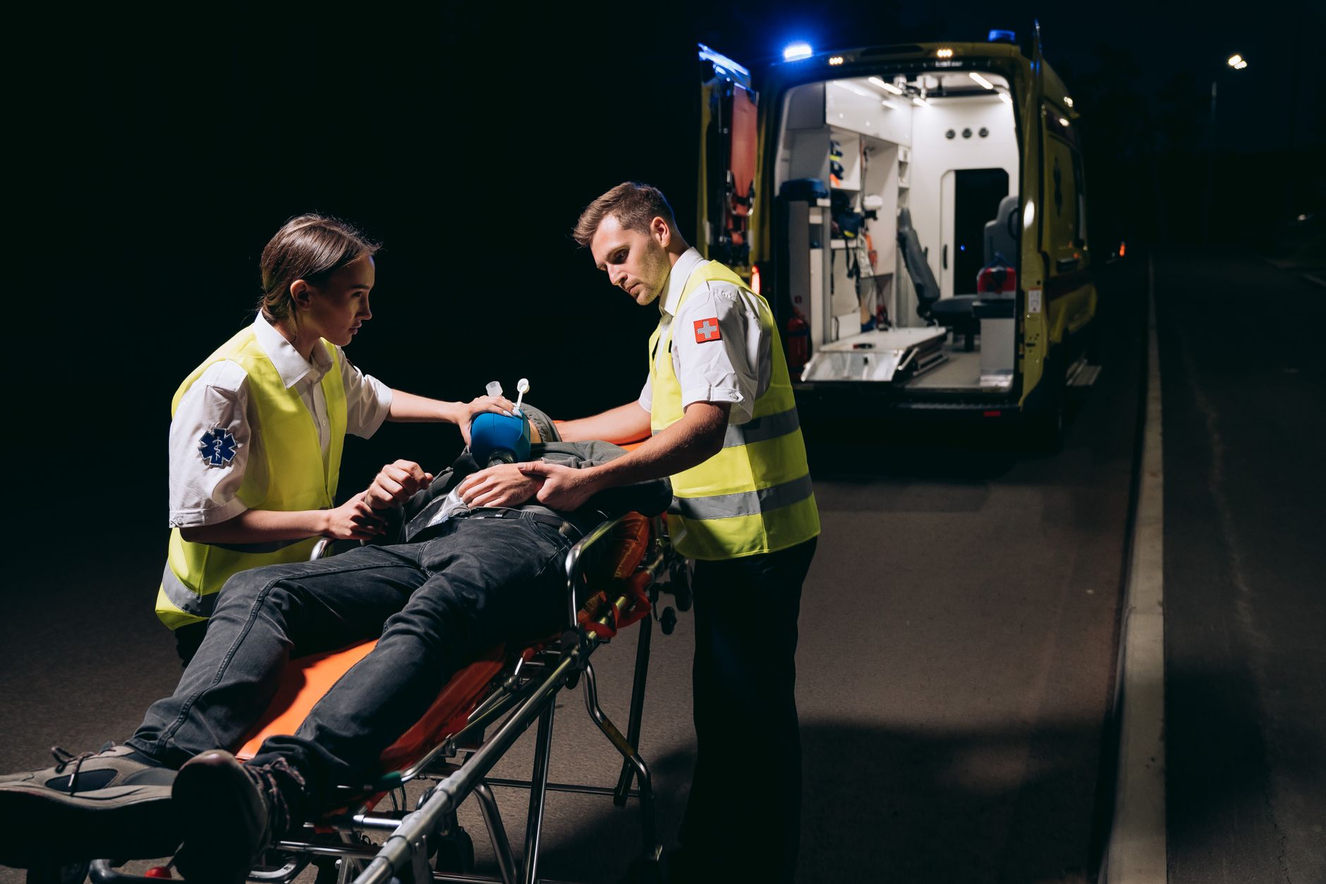 Quebec paramedics win contract improvements after union deal
